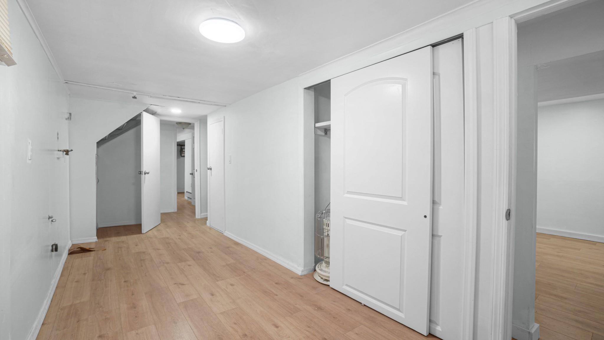 Single Family 196th  Queens, NY 11423, MLS-852356-26
