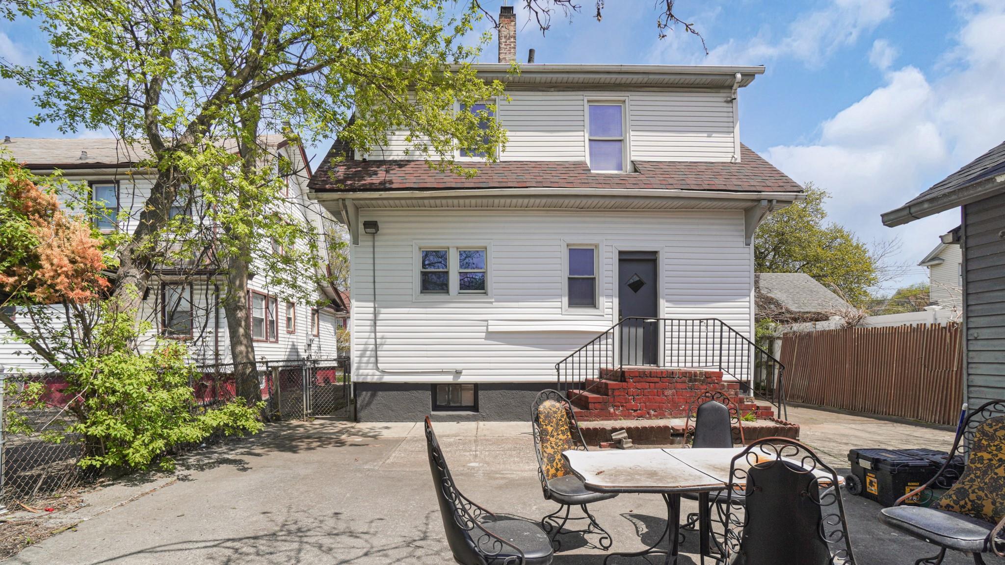 Single Family 196th  Queens, NY 11423, MLS-852356-28