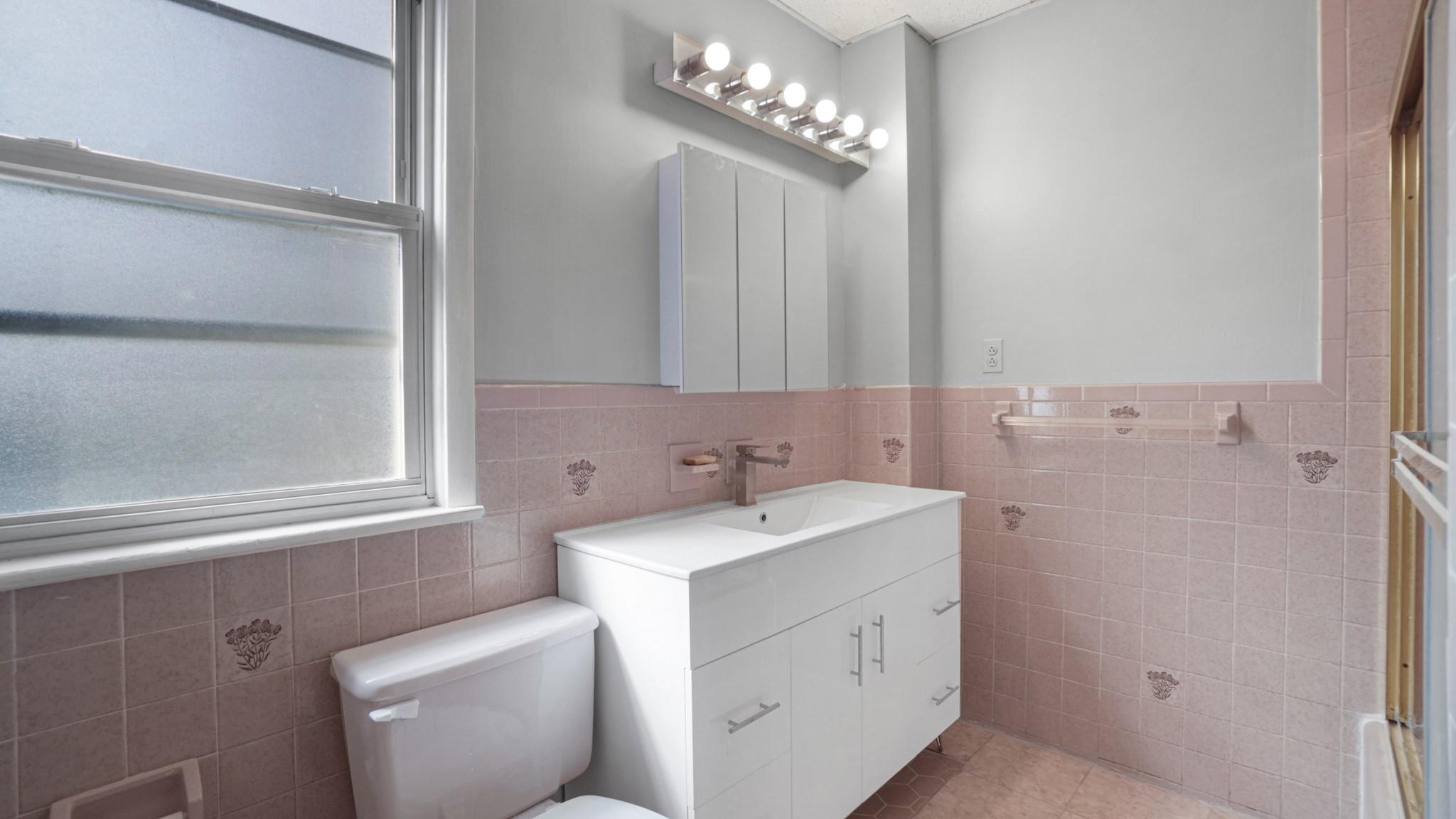 Single Family 196th  Queens, NY 11423, MLS-852356-9