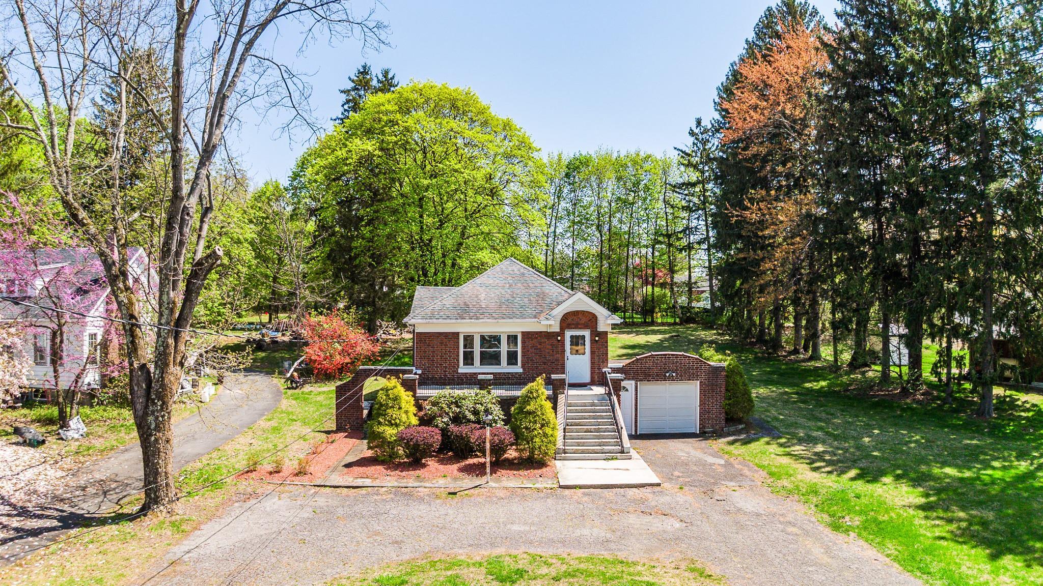 Single Family Quassaick  Orange County, NY 12553, MLS-852384-4