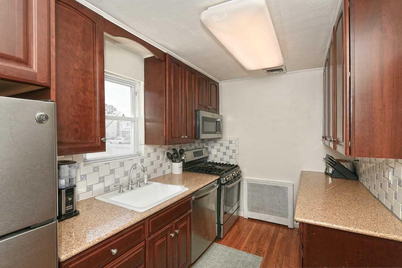Single Family Maeder  Nassau County, NY 11566, MLS-852391-11