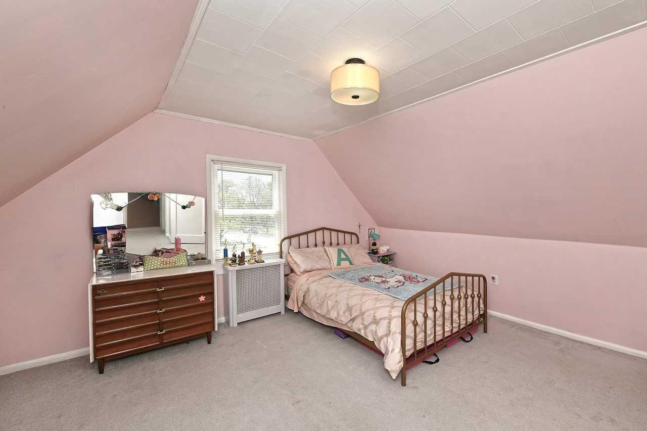 Single Family Maeder  Nassau County, NY 11566, MLS-852391-19