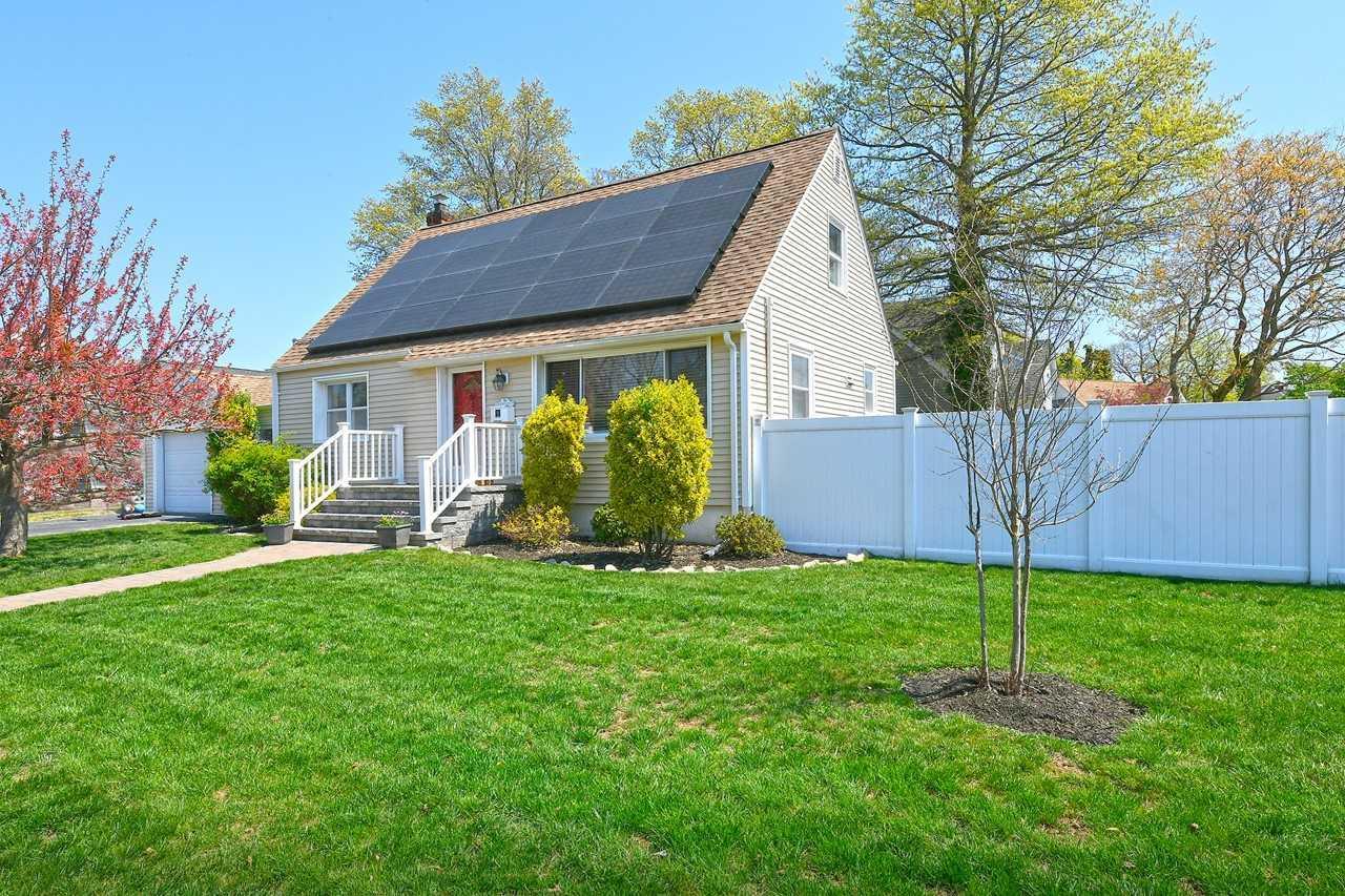 Single Family Maeder  Nassau County, NY 11566, MLS-852391-2