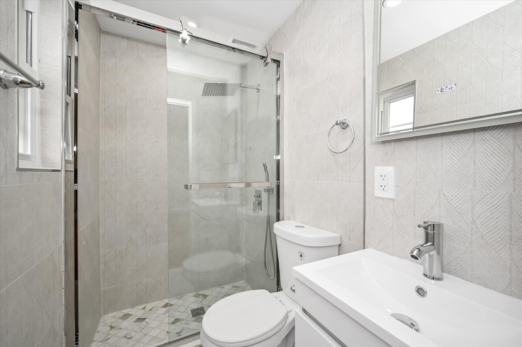 Single Family 225th  Queens, NY 11413, MLS-852393-15