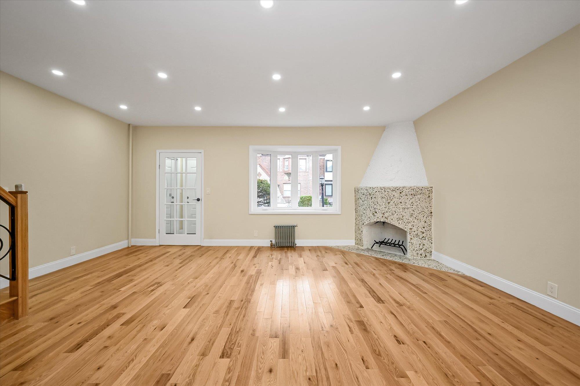 Single Family 225th  Queens, NY 11413, MLS-852393-2