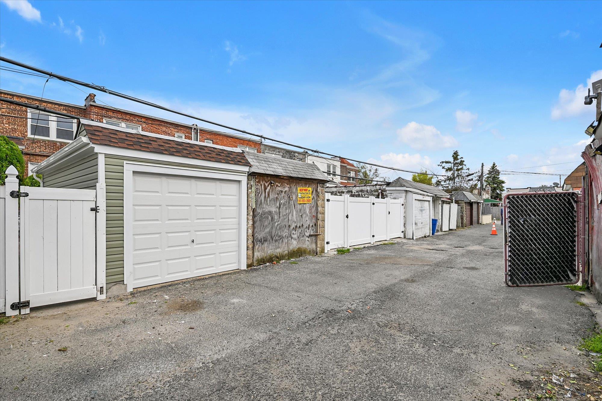 Single Family 225th  Queens, NY 11413, MLS-852393-23