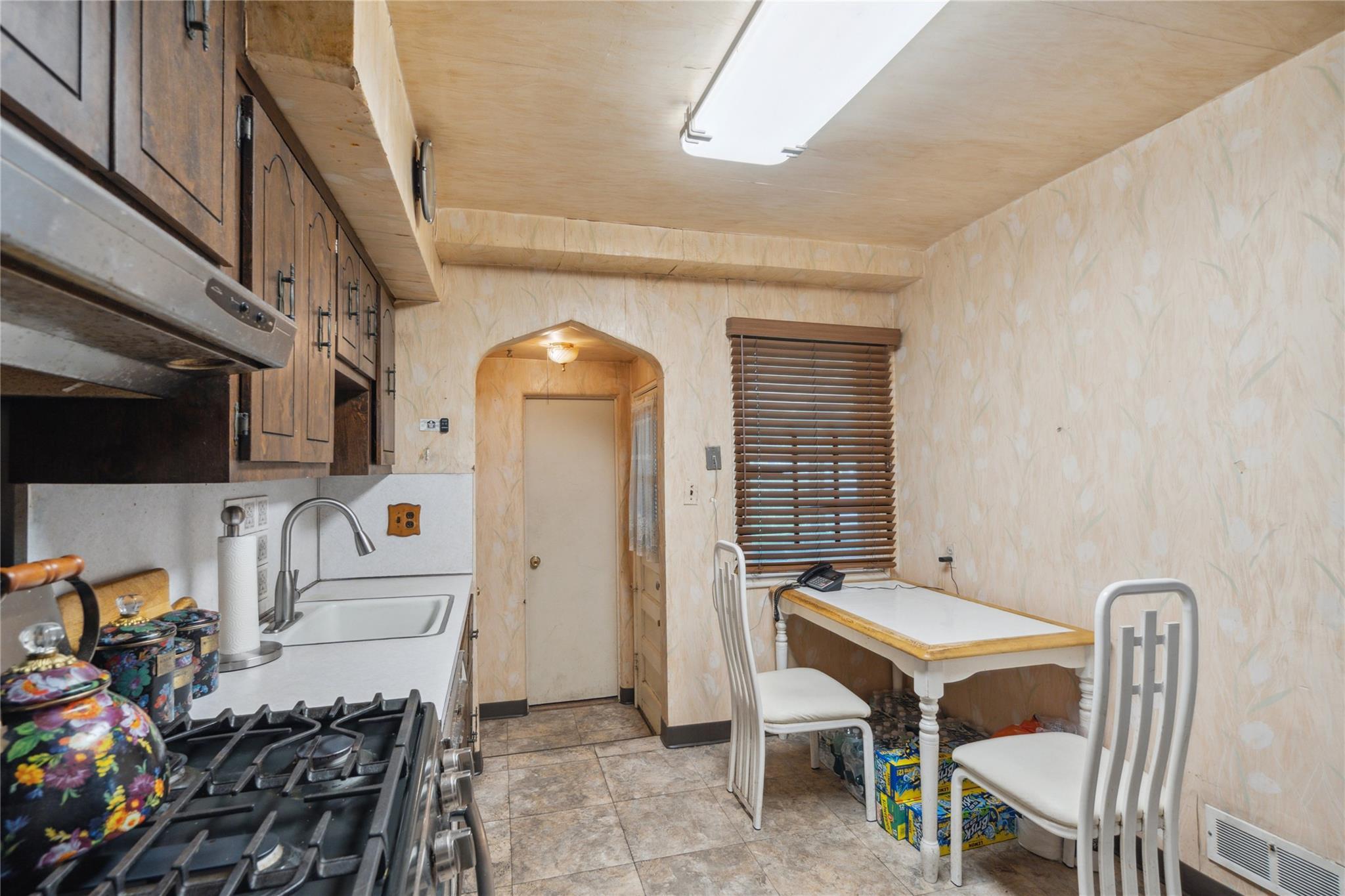 Single Family Emily  Nassau County, NY 11003, MLS-852394-7