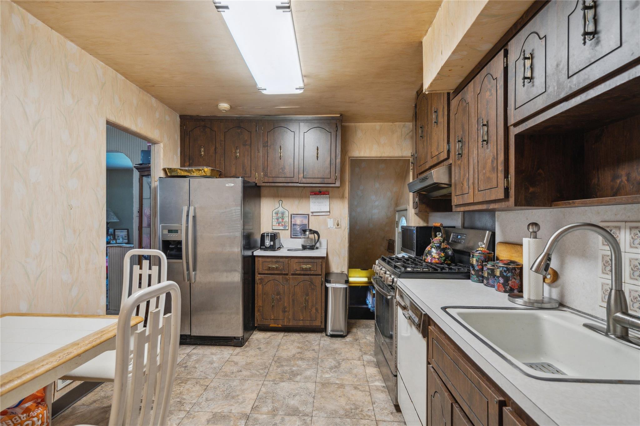 Single Family Emily  Nassau County, NY 11003, MLS-852394-8