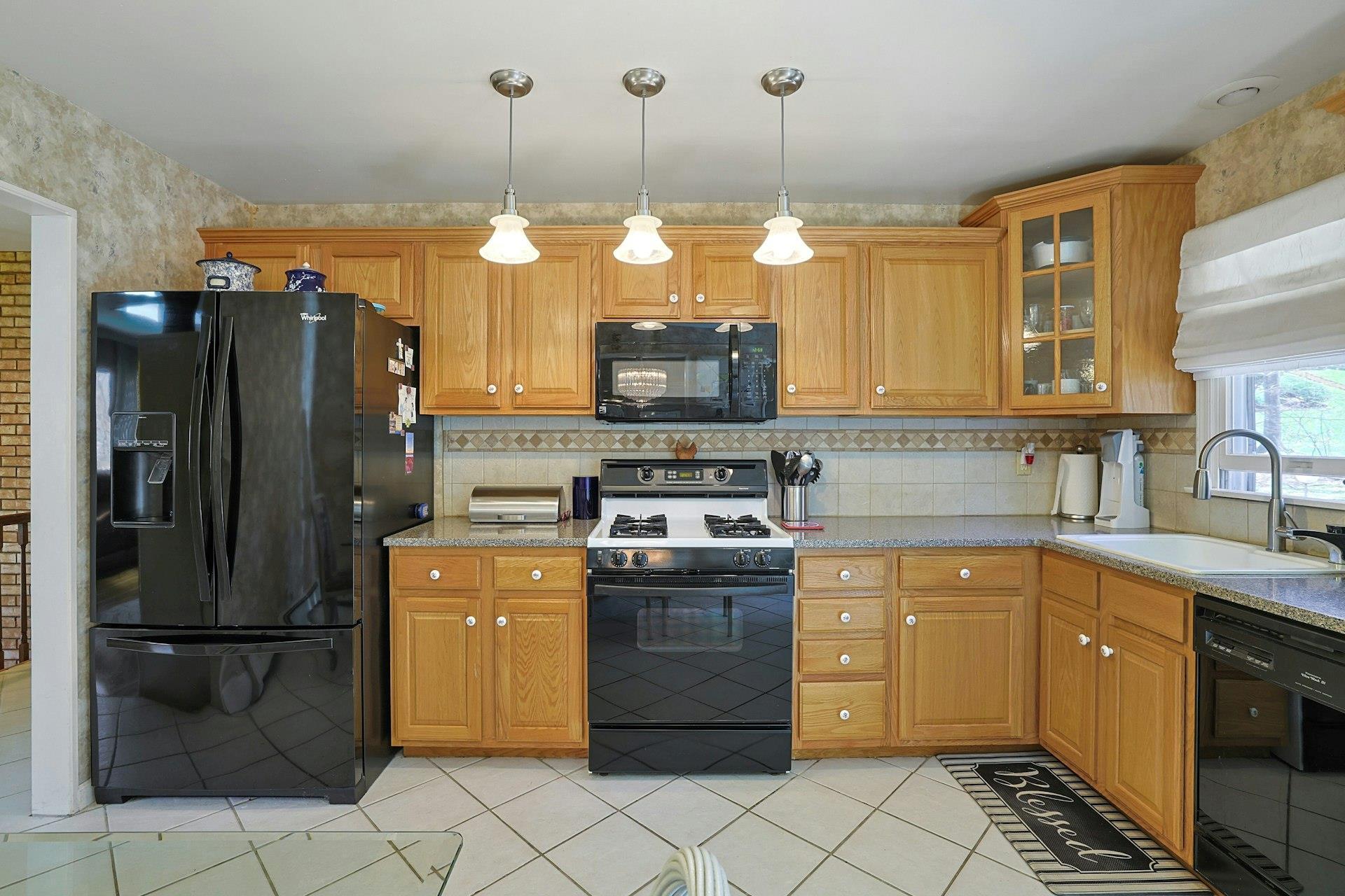 Single Family Aura  Rockland County, NY 10989, MLS-852417-11