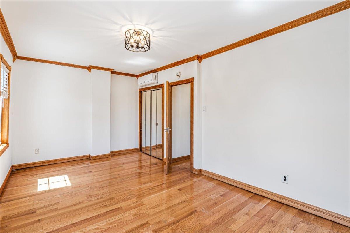 Single Family 48th  Queens, NY 11105, MLS-852422-22