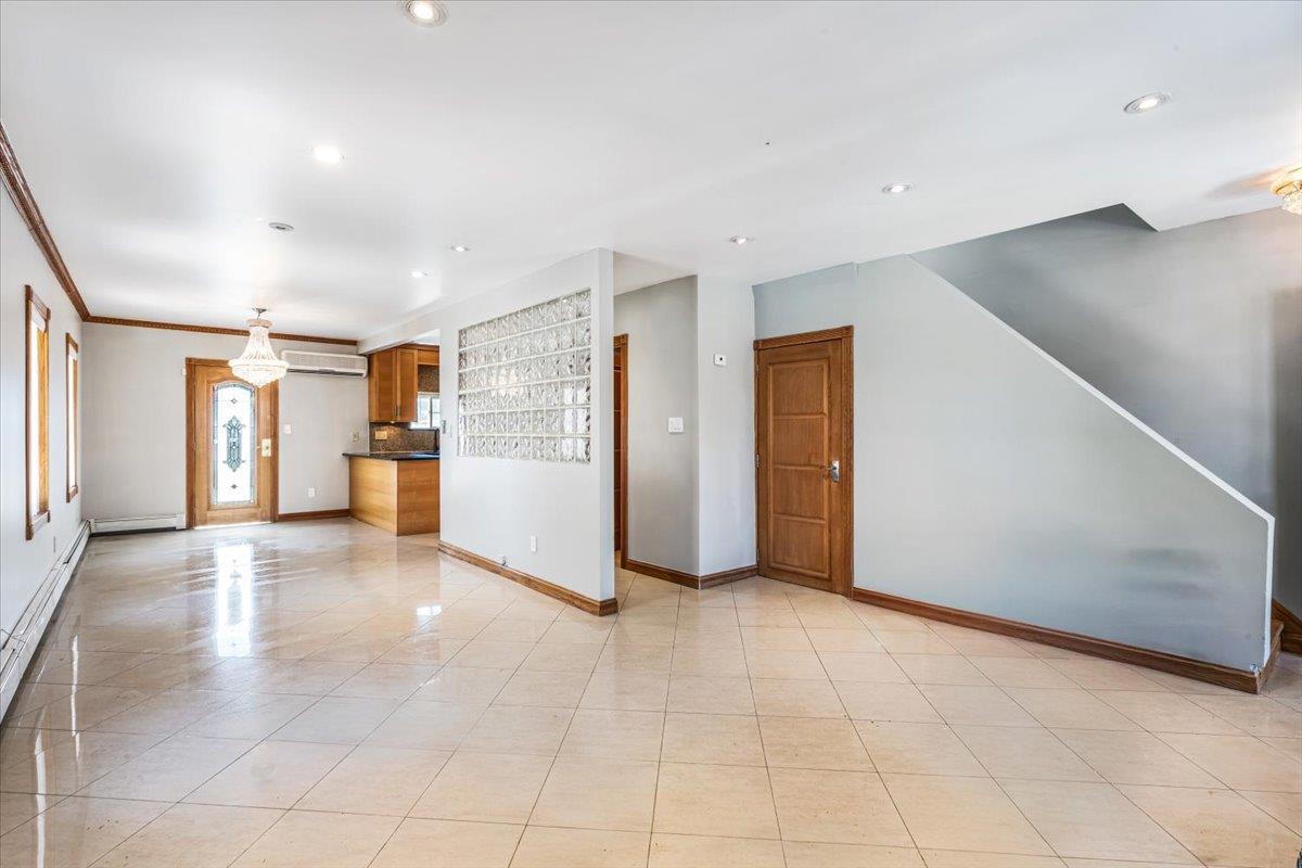 Single Family 48th  Queens, NY 11105, MLS-852422-5