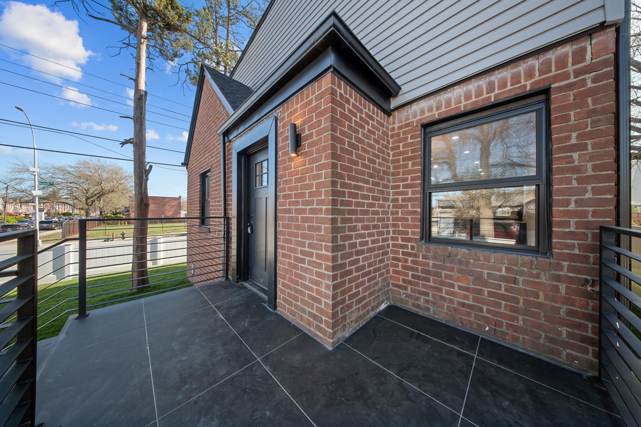 Single Family 198th  Queens, NY 11412, MLS-852423-21