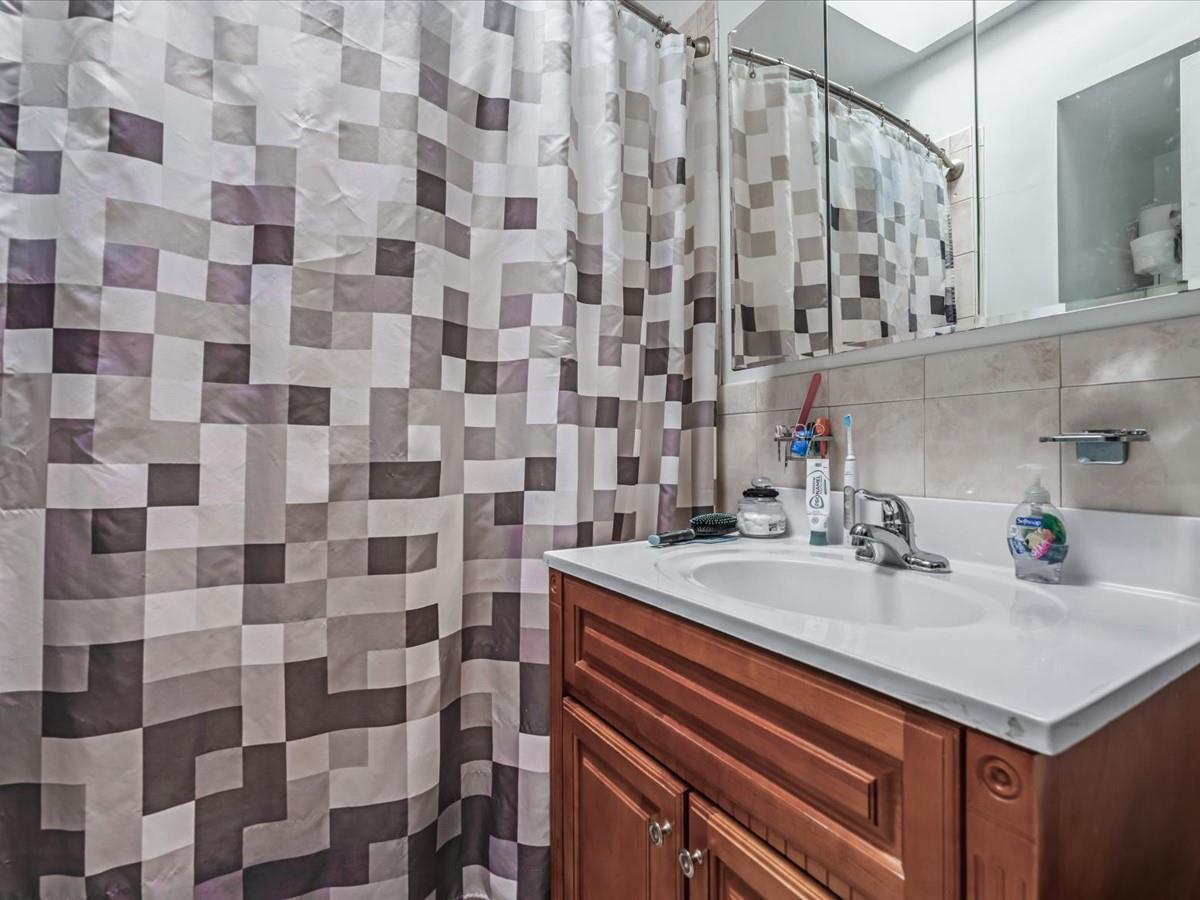 Single Family 26th  Queens, NY 11105, MLS-852424-16