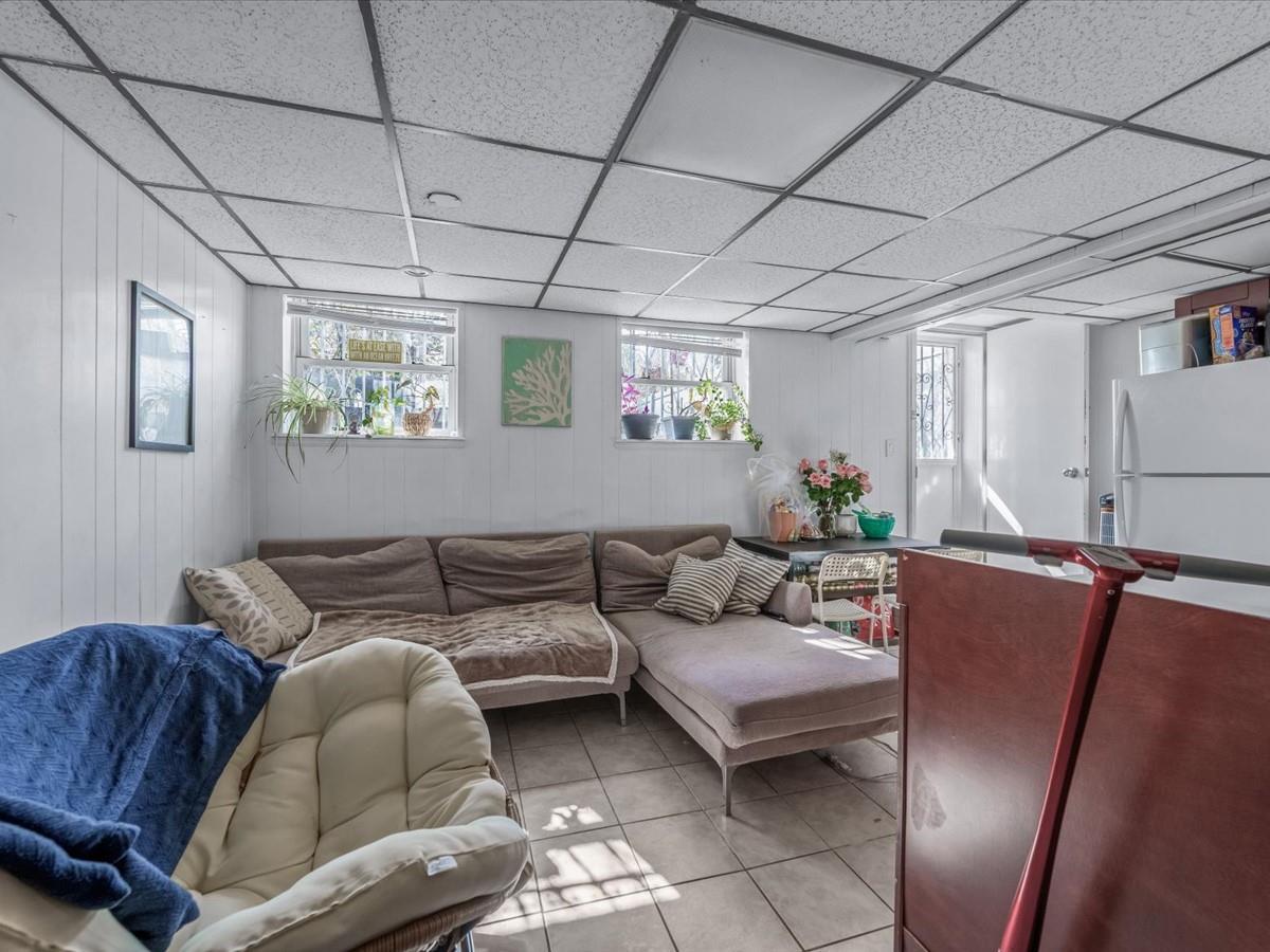 Single Family 26th  Queens, NY 11105, MLS-852424-18