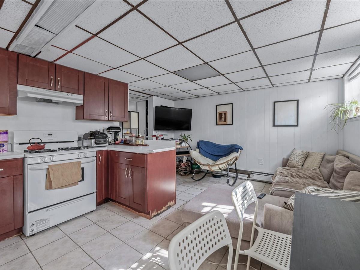 Single Family 26th  Queens, NY 11105, MLS-852424-21
