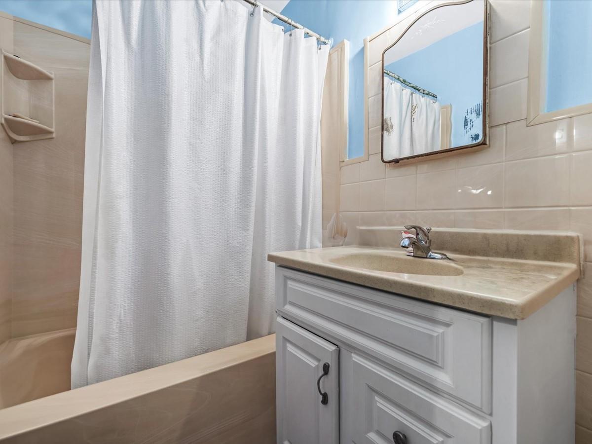 Single Family 26th  Queens, NY 11105, MLS-852424-6