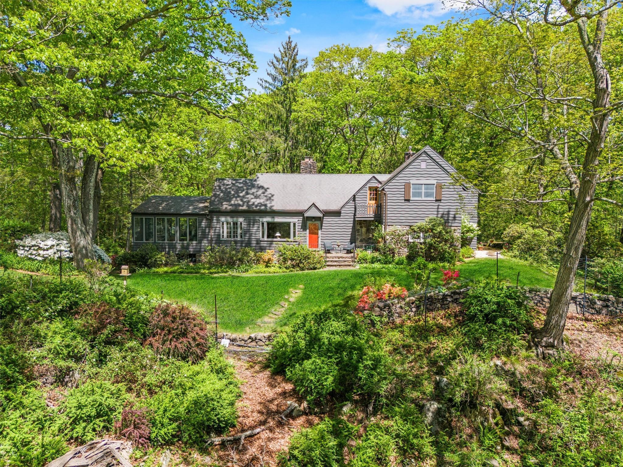 Single Family Hunterbrook  Westchester County, NY 10598, MLS-852428-2