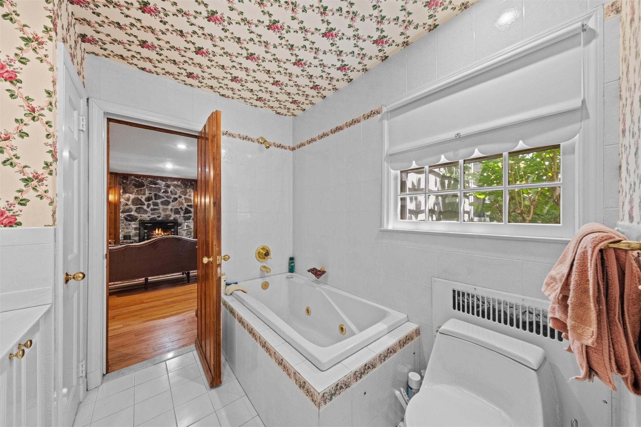 Single Family Hunterbrook  Westchester County, NY 10598, MLS-852428-22