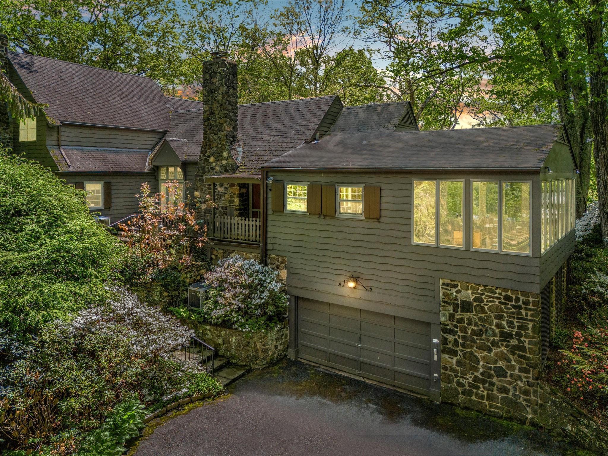 Single Family Hunterbrook  Westchester County, NY 10598, MLS-852428-43