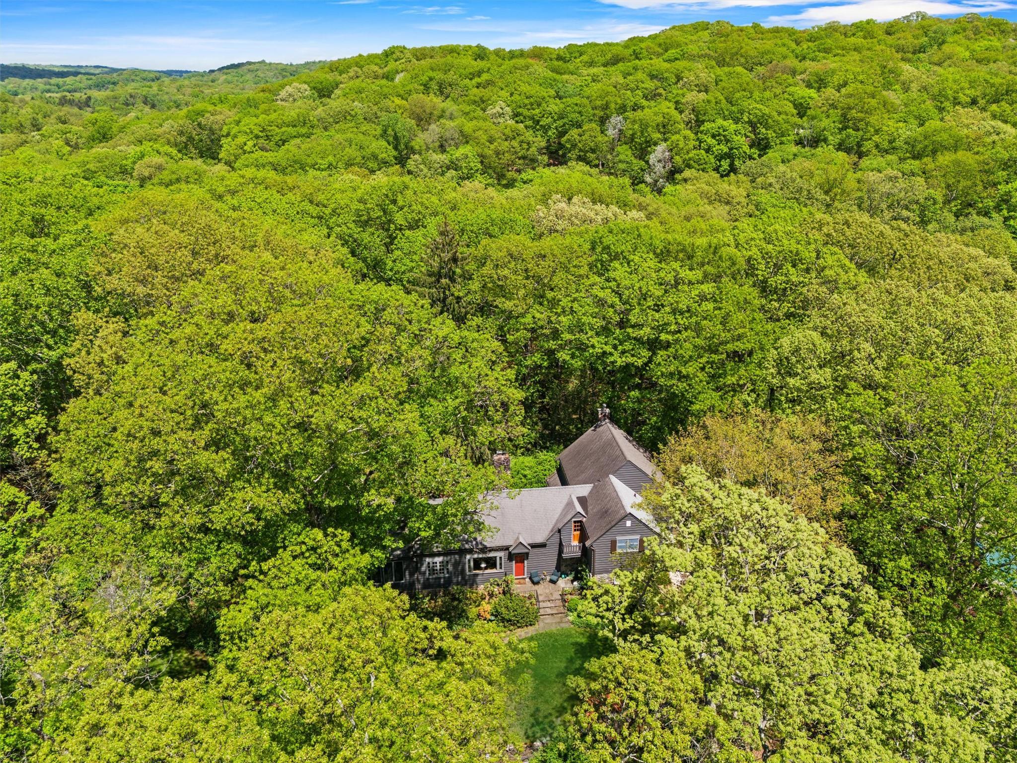 Single Family Hunterbrook  Westchester County, NY 10598, MLS-852428-46