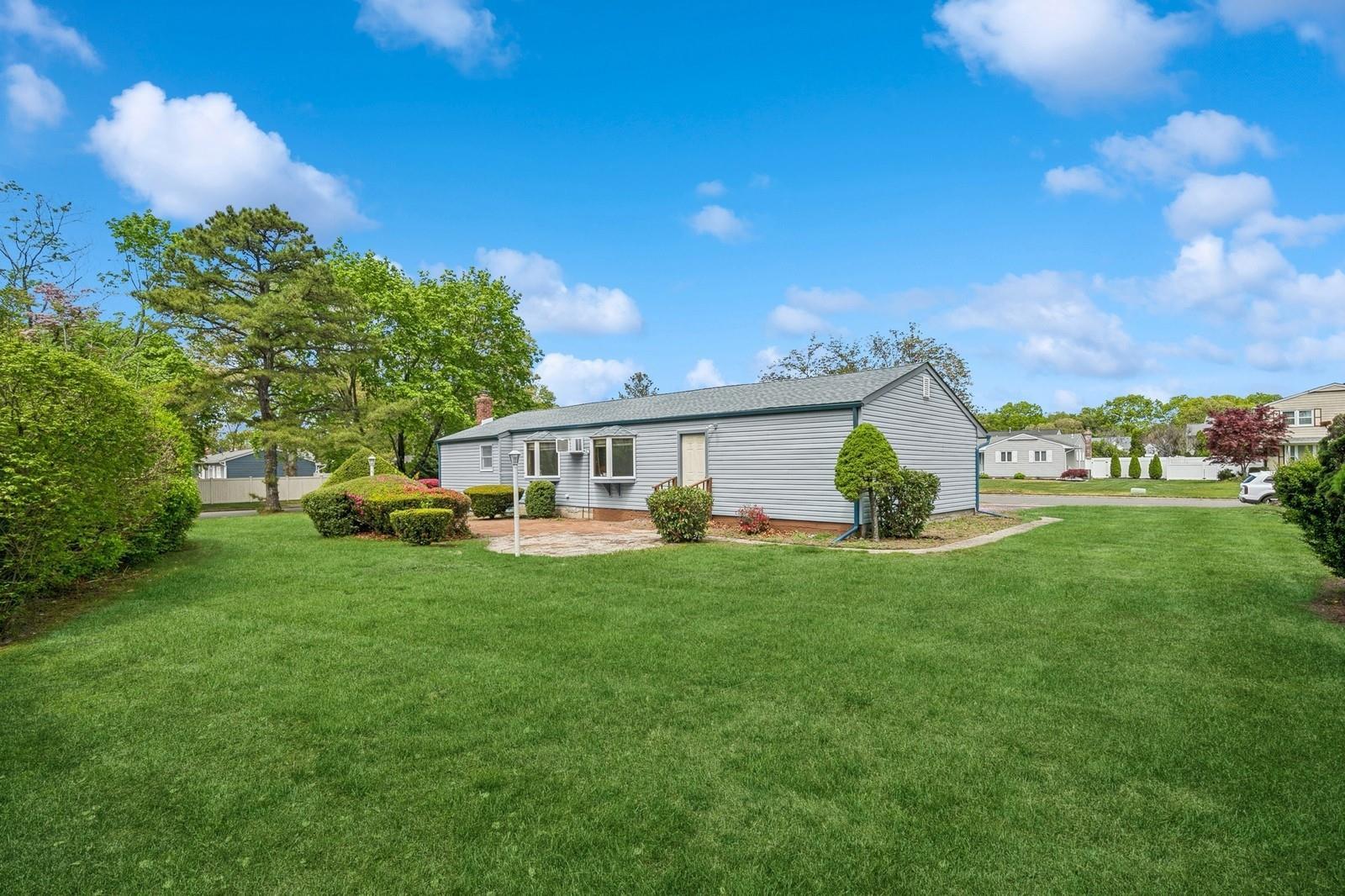 Single Family Milburn  Suffolk County, NY 11720, MLS-852431-12