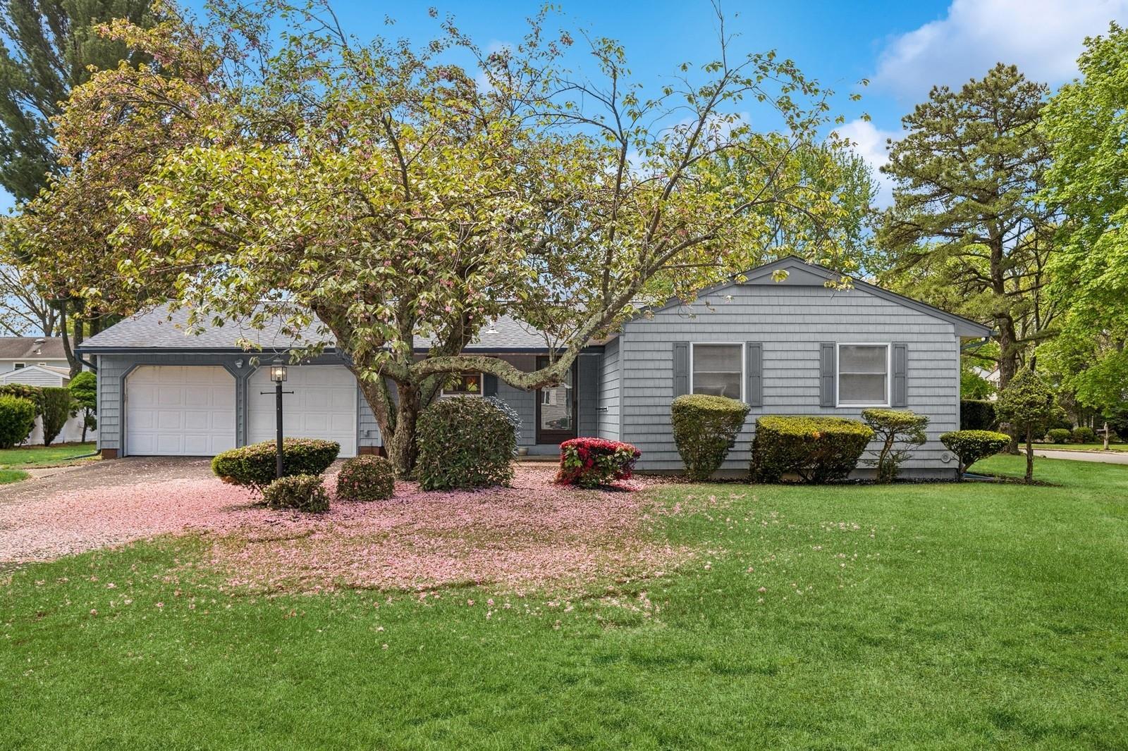 Single Family Milburn  Suffolk County, NY 11720, MLS-852431-2