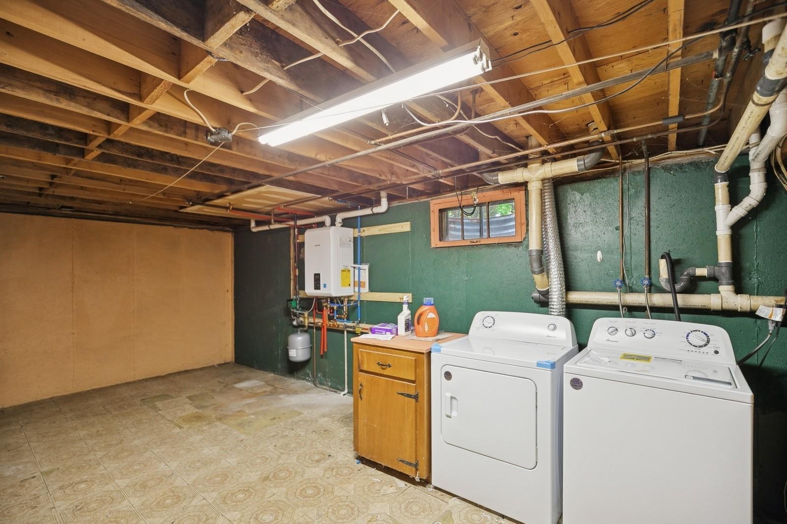 Single Family Milburn  Suffolk County, NY 11720, MLS-852431-32