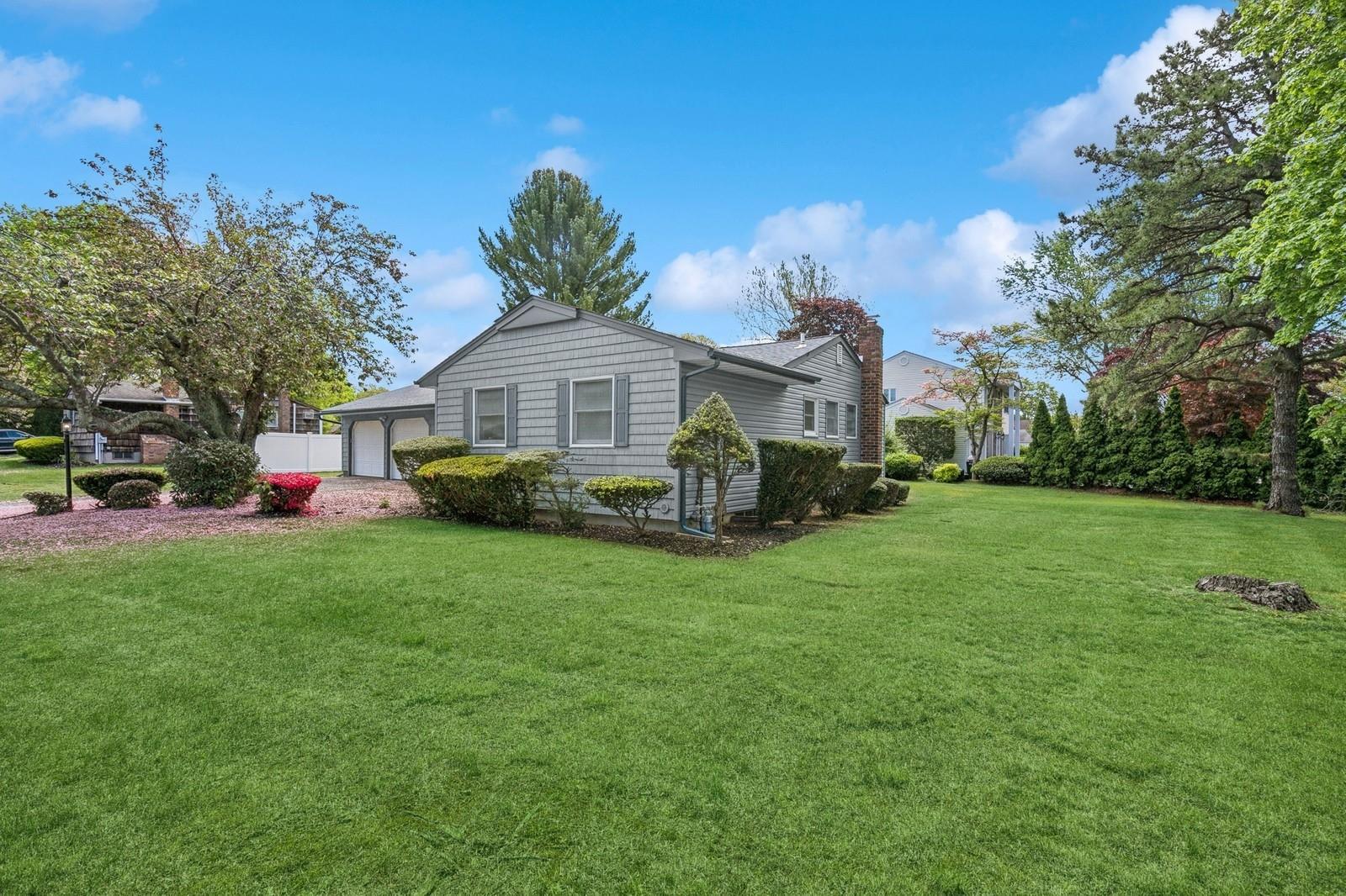 Single Family Milburn  Suffolk County, NY 11720, MLS-852431-6