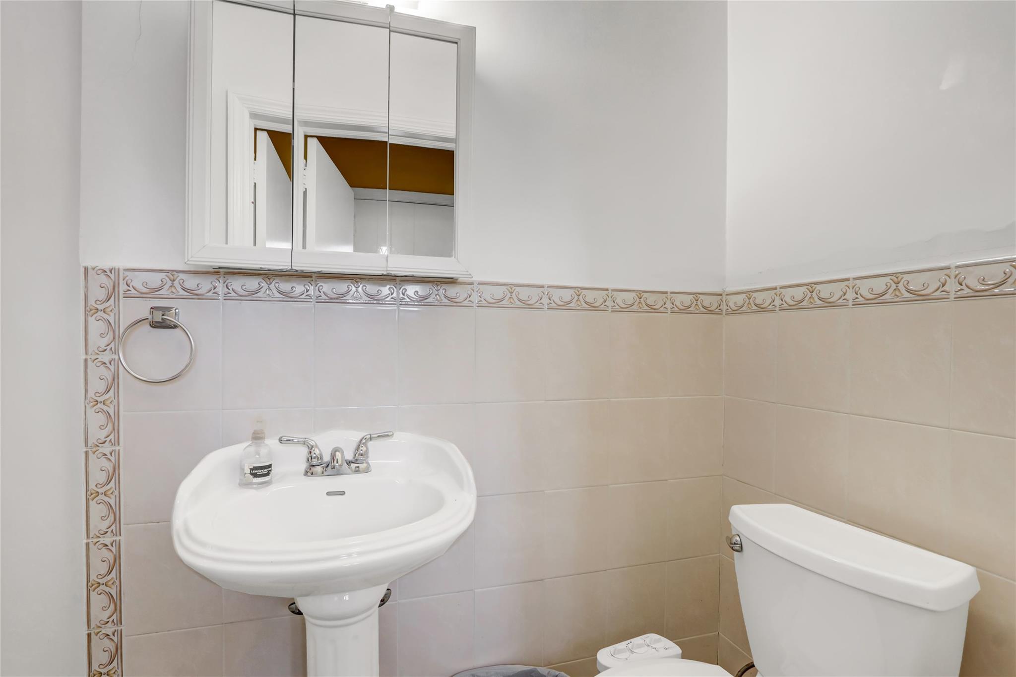 Single Family 169th Street  Queens, NY 11432, MLS-852442-27