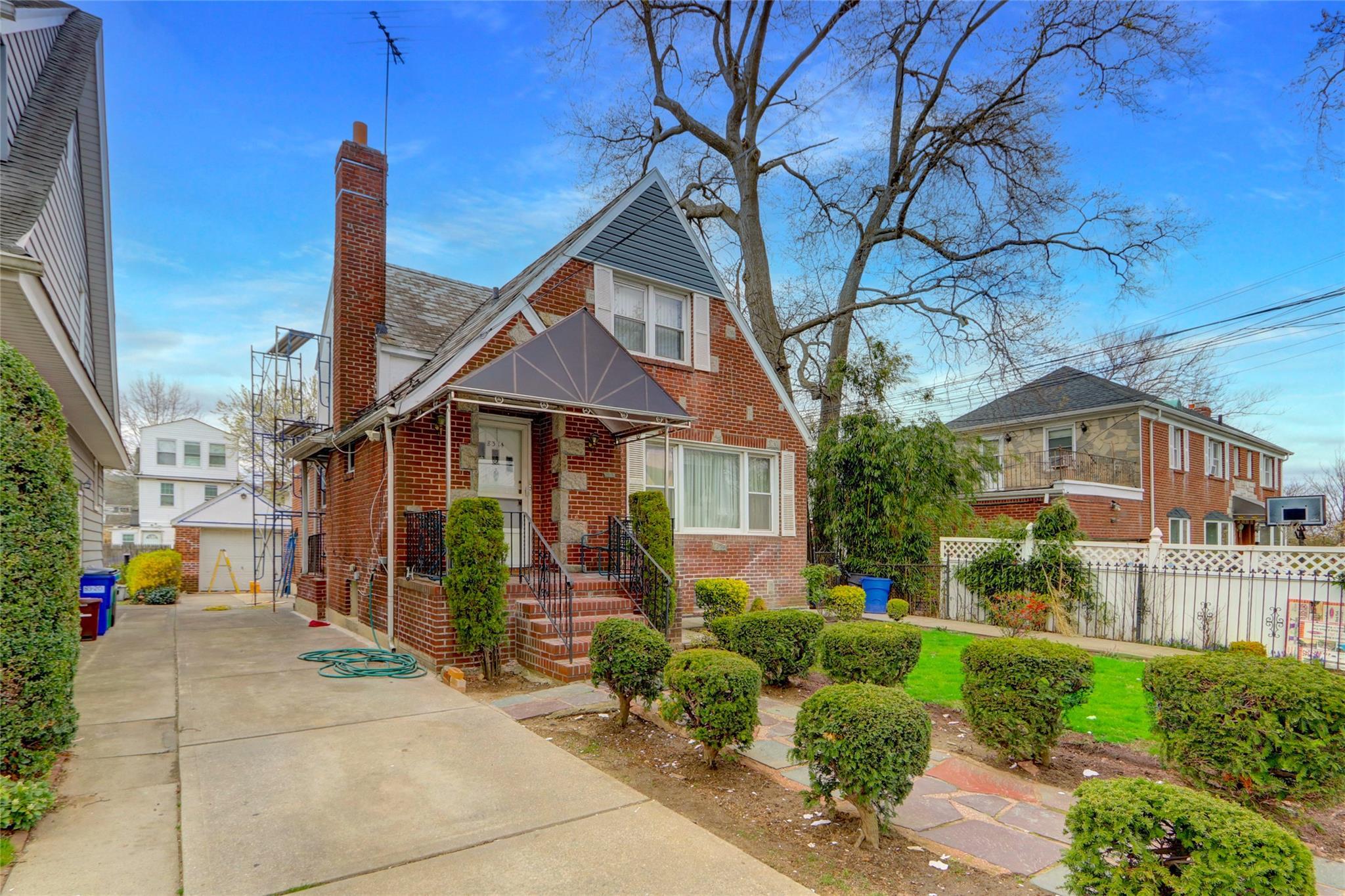 Single Family 169th Street  Queens, NY 11432, MLS-852442-29
