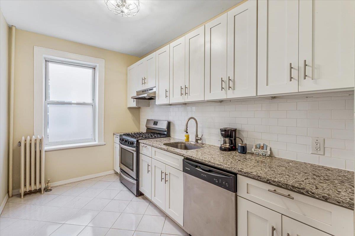 Single Family 36th  Queens, NY 11103, MLS-852443-12
