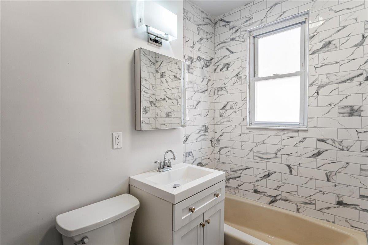 Single Family 36th  Queens, NY 11103, MLS-852443-26