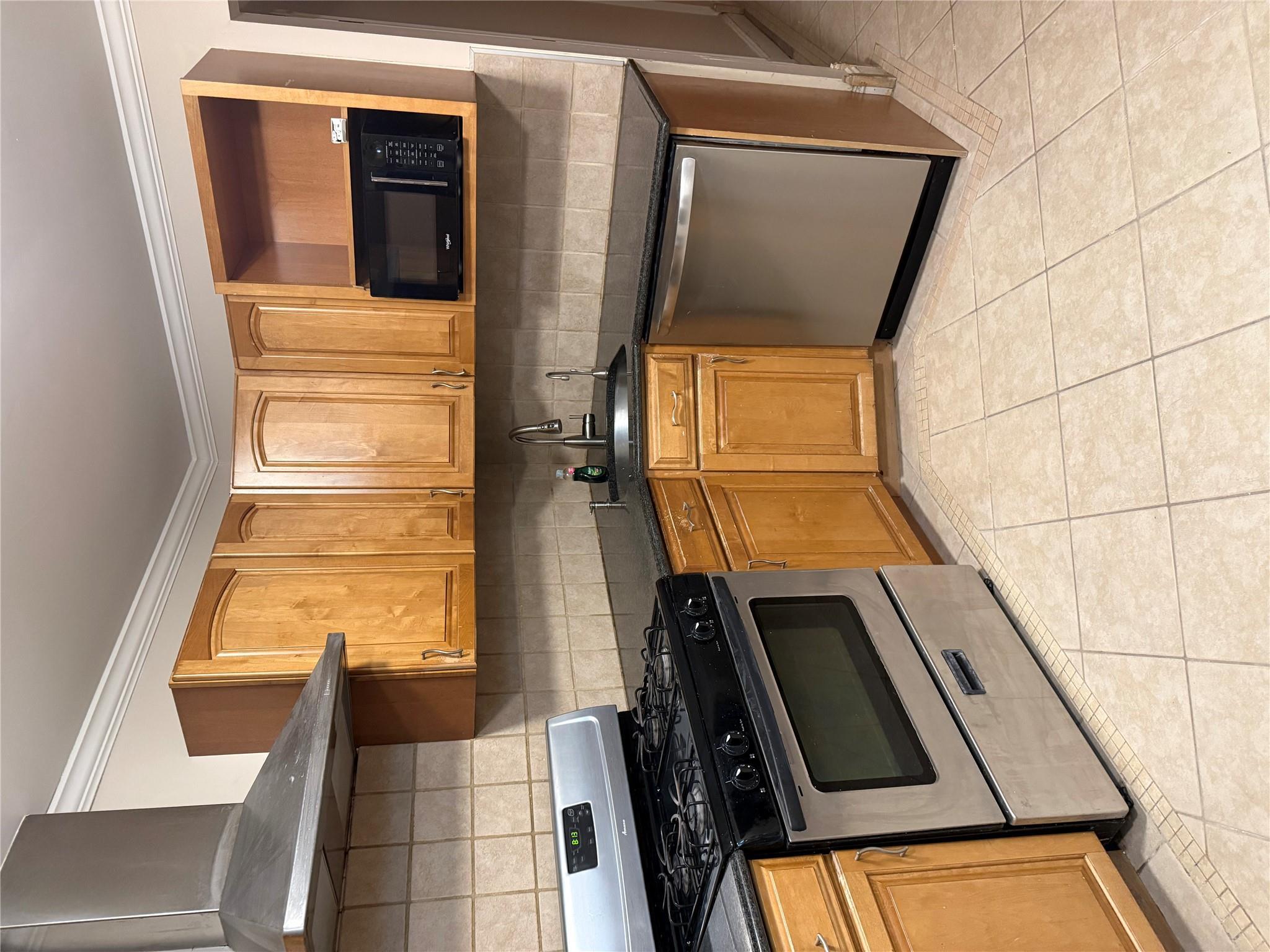 Single Family 246th  Nassau County, NY 11001, MLS-852461-7