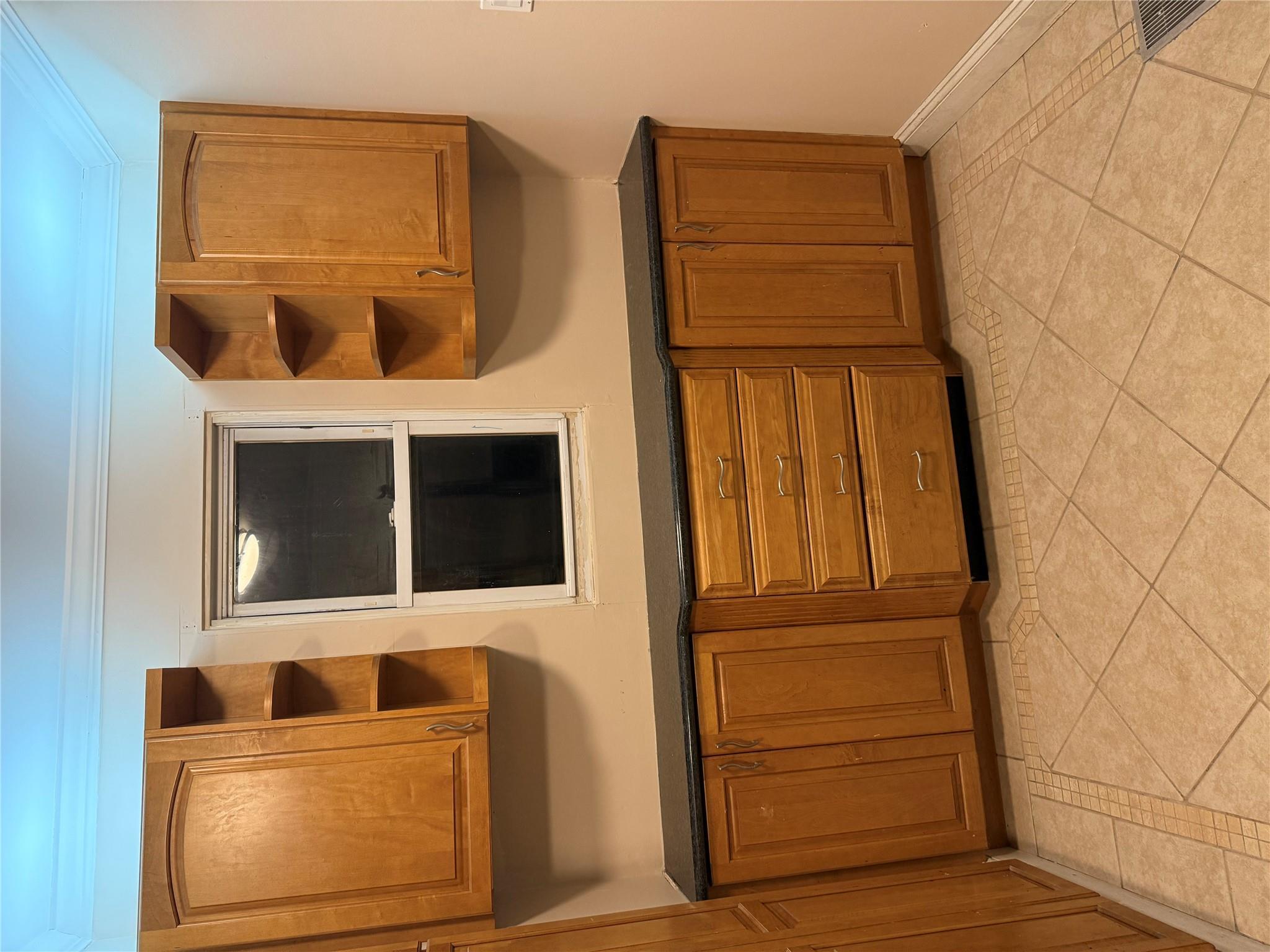 Single Family 246th  Nassau County, NY 11001, MLS-852461-9