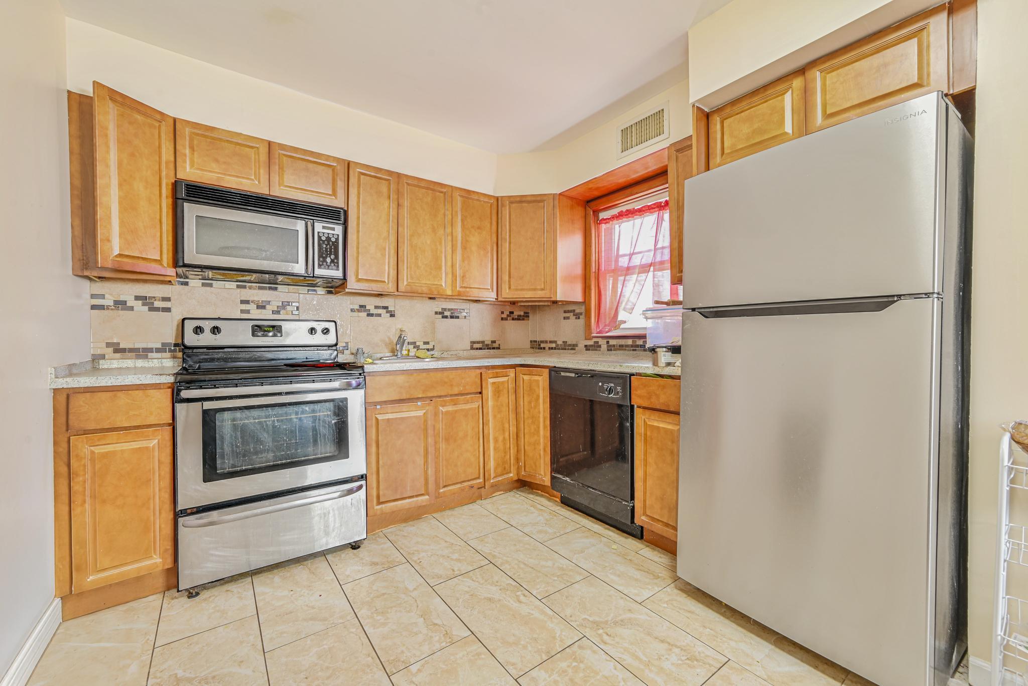 Single Family Remington  Queens, NY 11435, MLS-852464-3