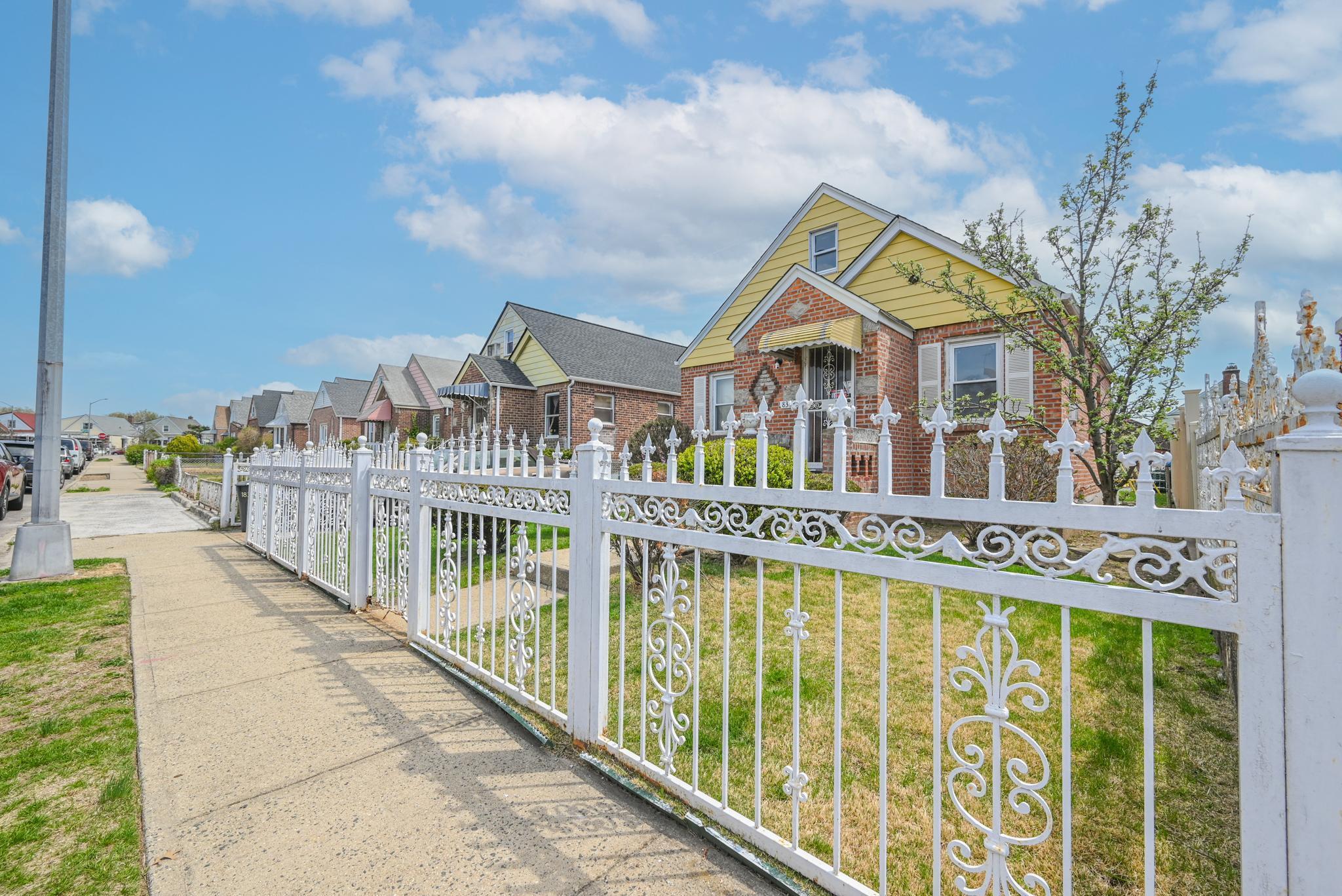 Single Family Arcade  Queens, NY 11412, MLS-852483-16