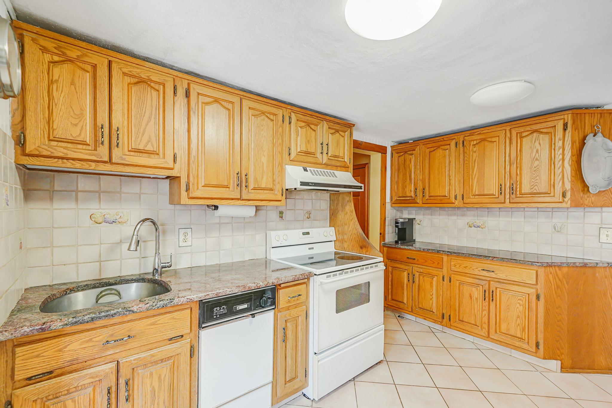 Single Family Sunset  Suffolk County, NY 11978, MLS-852490-9