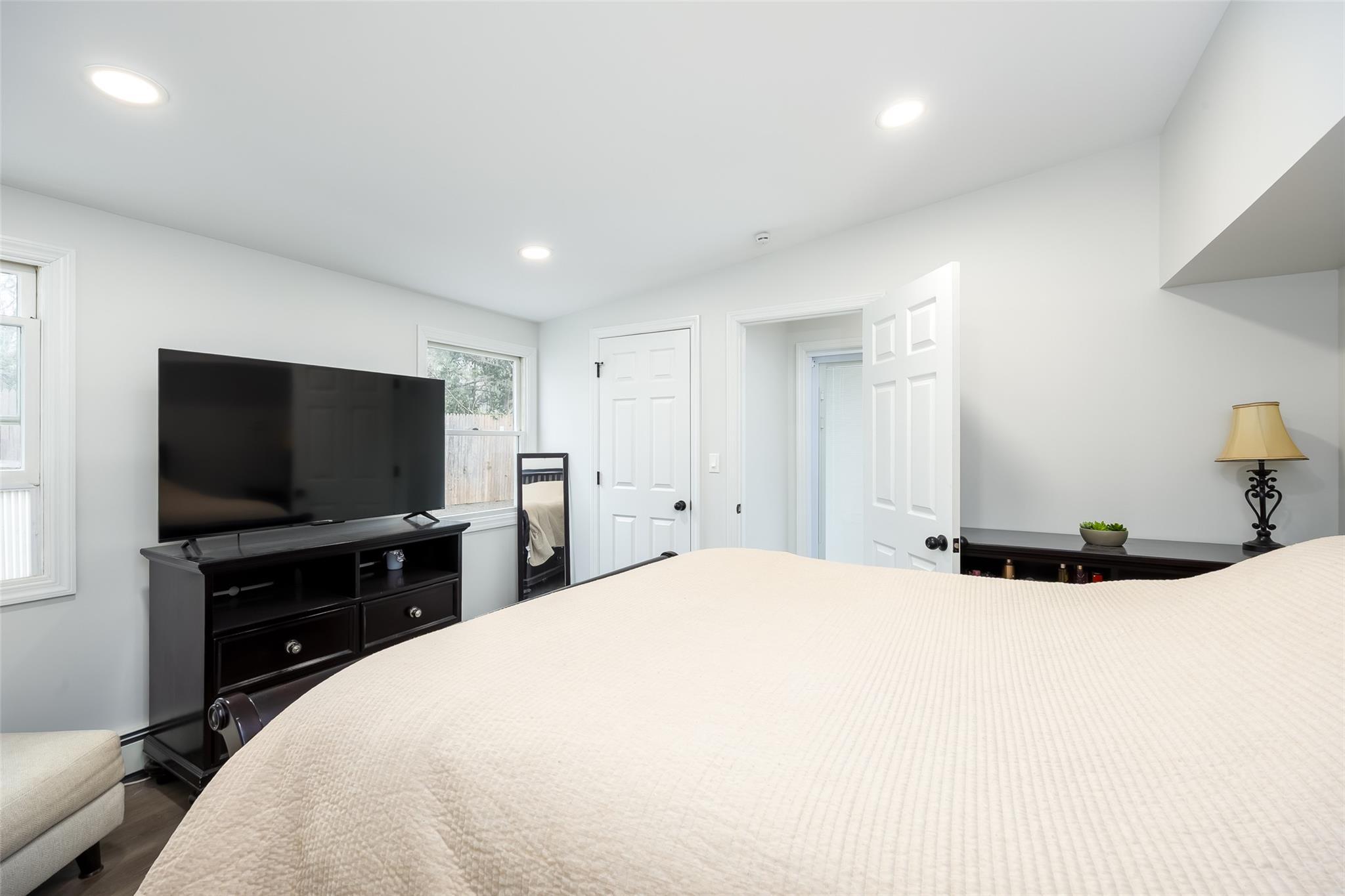 Single Family Tiptop  Nassau County, NY 11801, MLS-852499-11