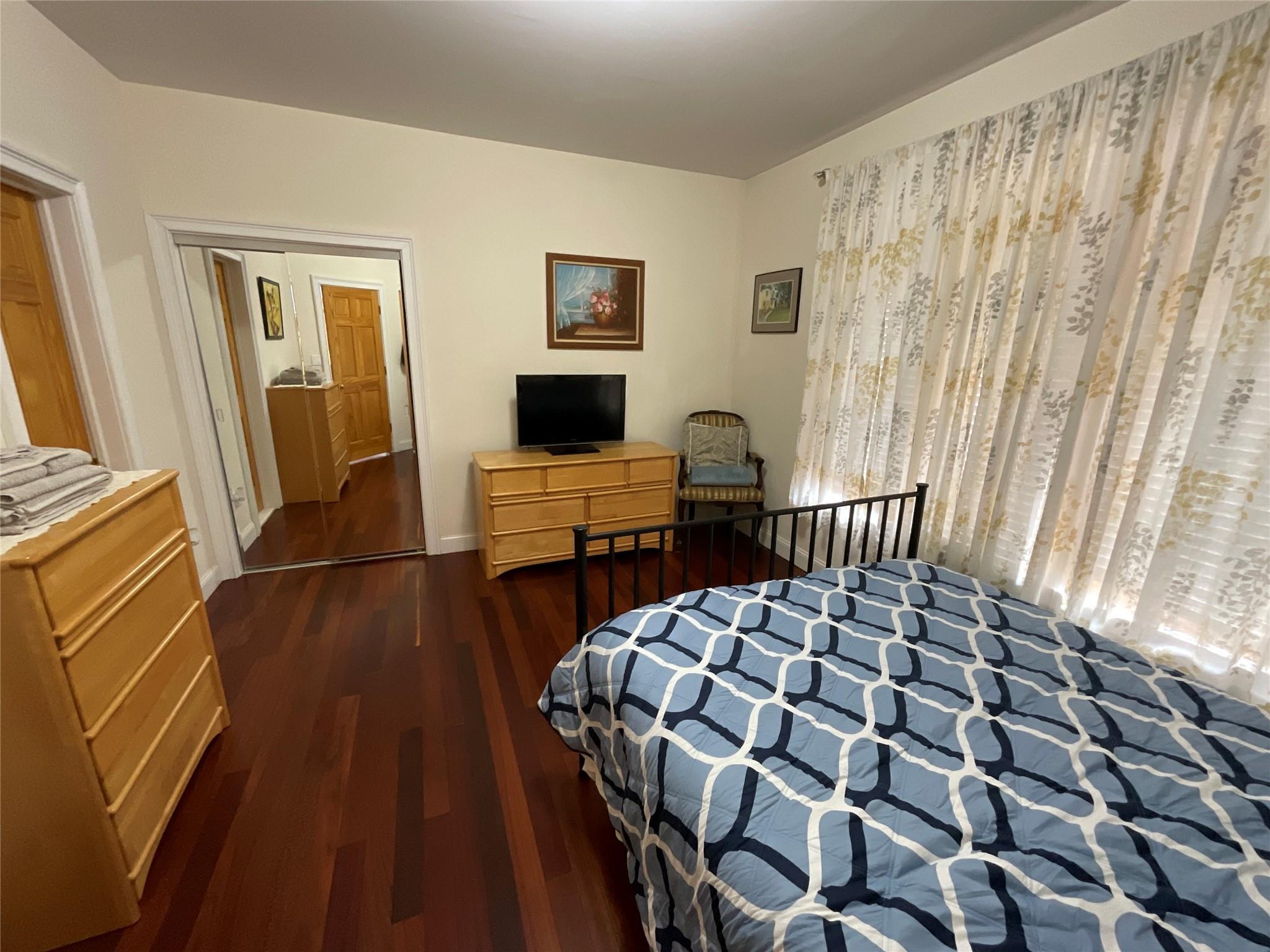 Single Family Old Britton  Nassau County, NY 11710, MLS-852508-17