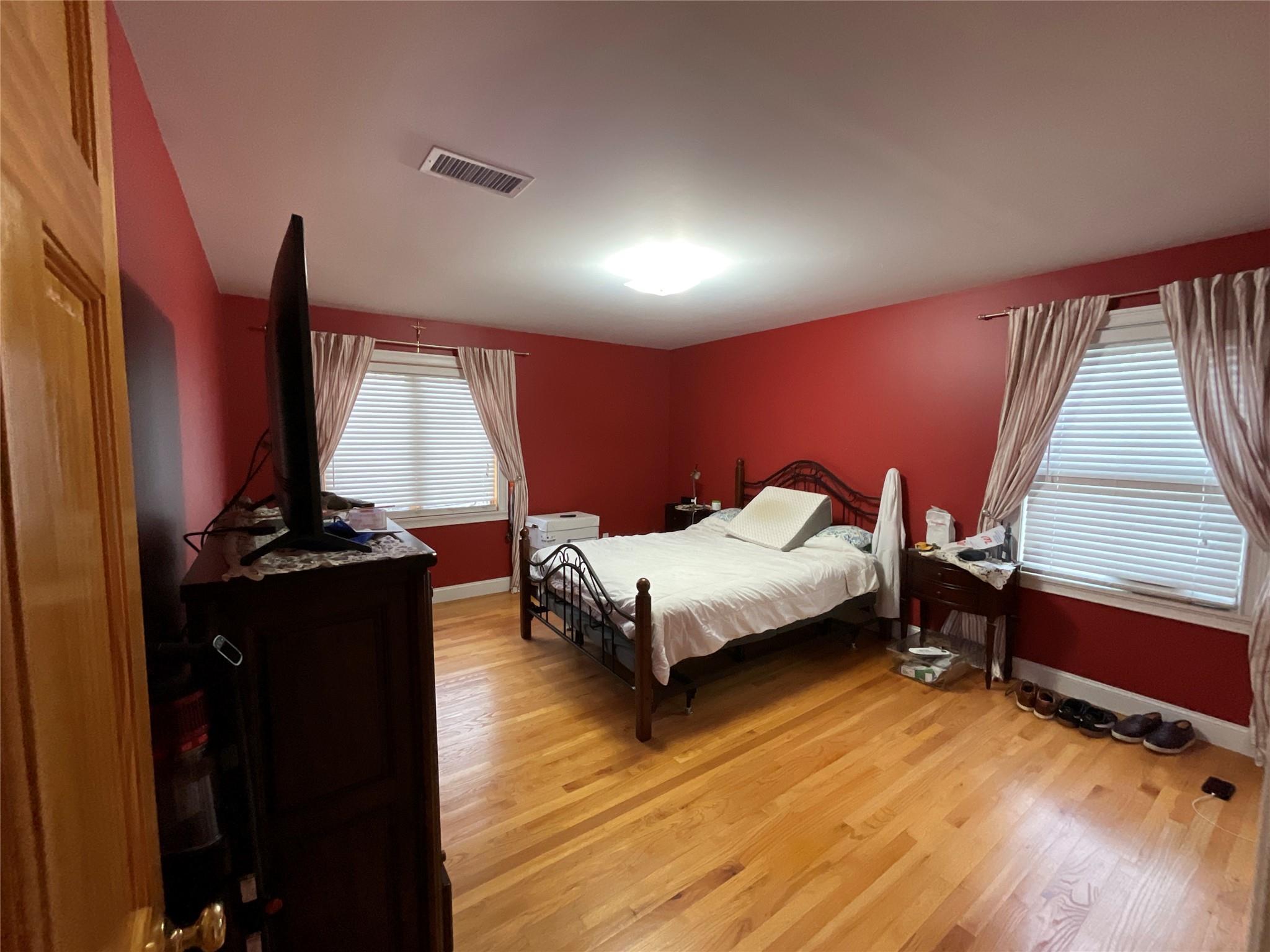 Single Family Old Britton  Nassau County, NY 11710, MLS-852508-23