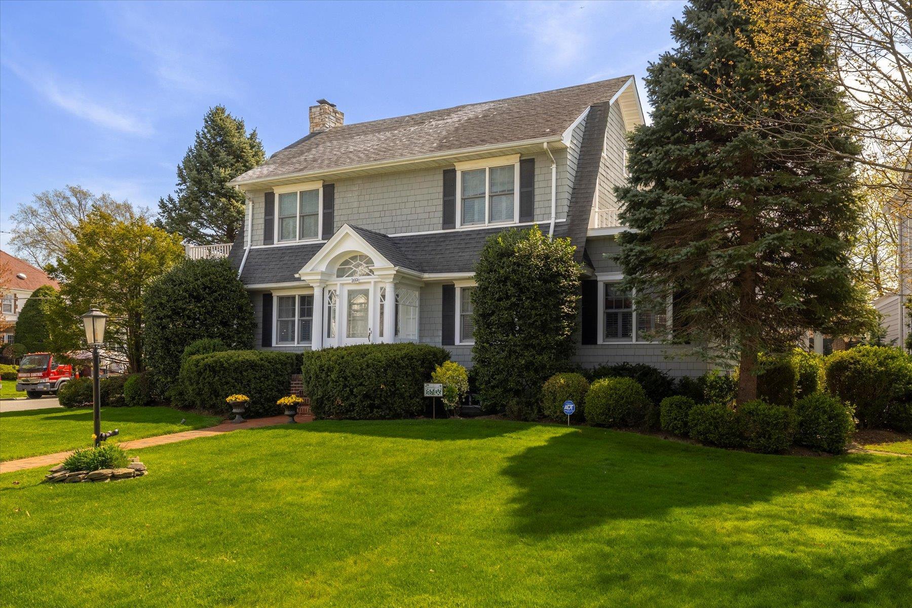 Single Family Hempstead  Nassau County, NY 11570, MLS-852546-2