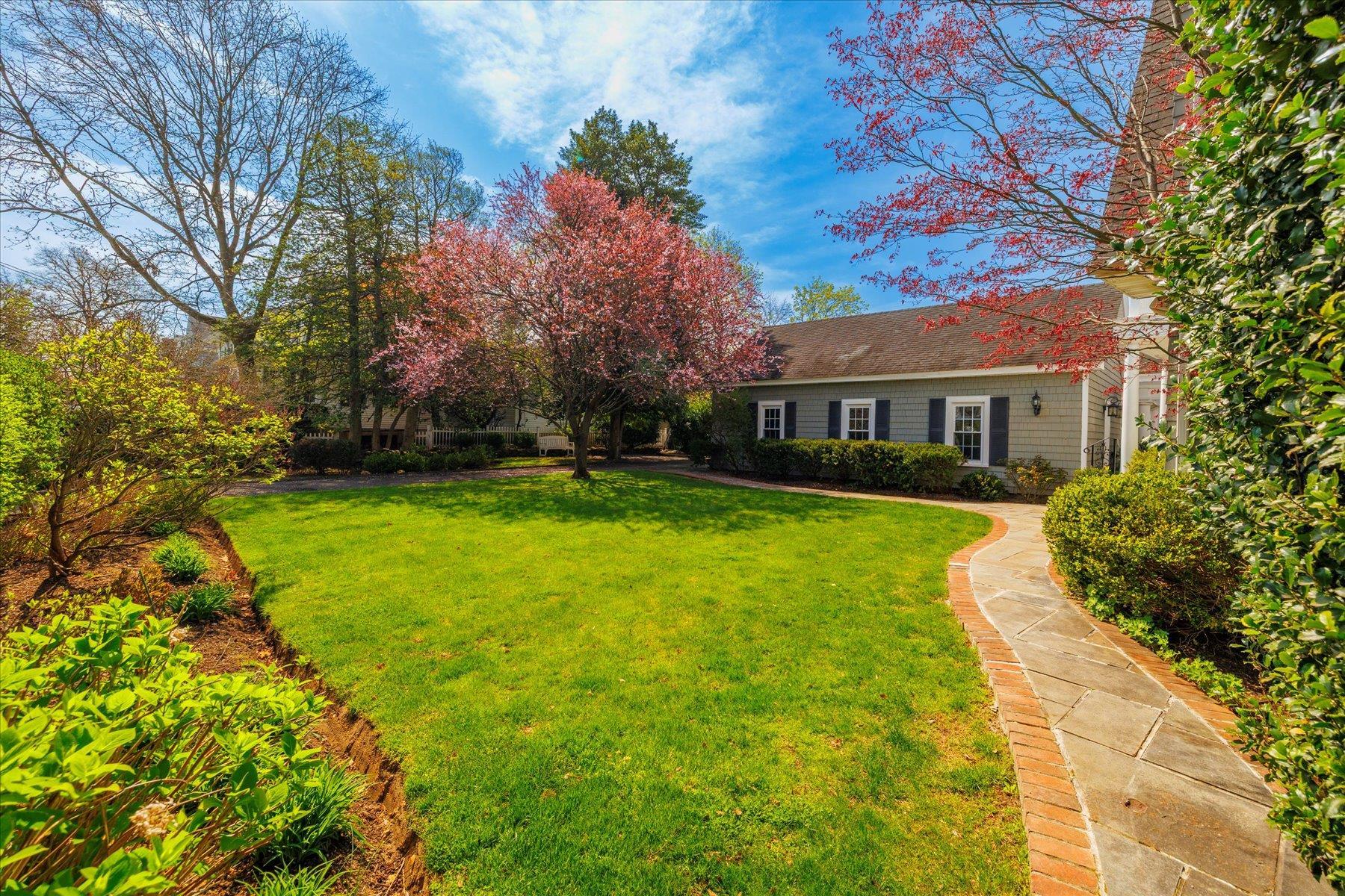 Single Family Hempstead  Nassau County, NY 11570, MLS-852546-35