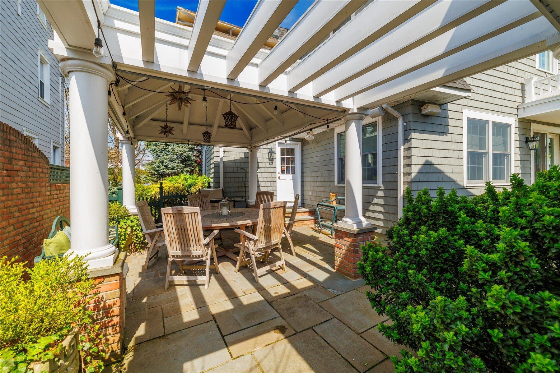 Single Family Hempstead  Nassau County, NY 11570, MLS-852546-37