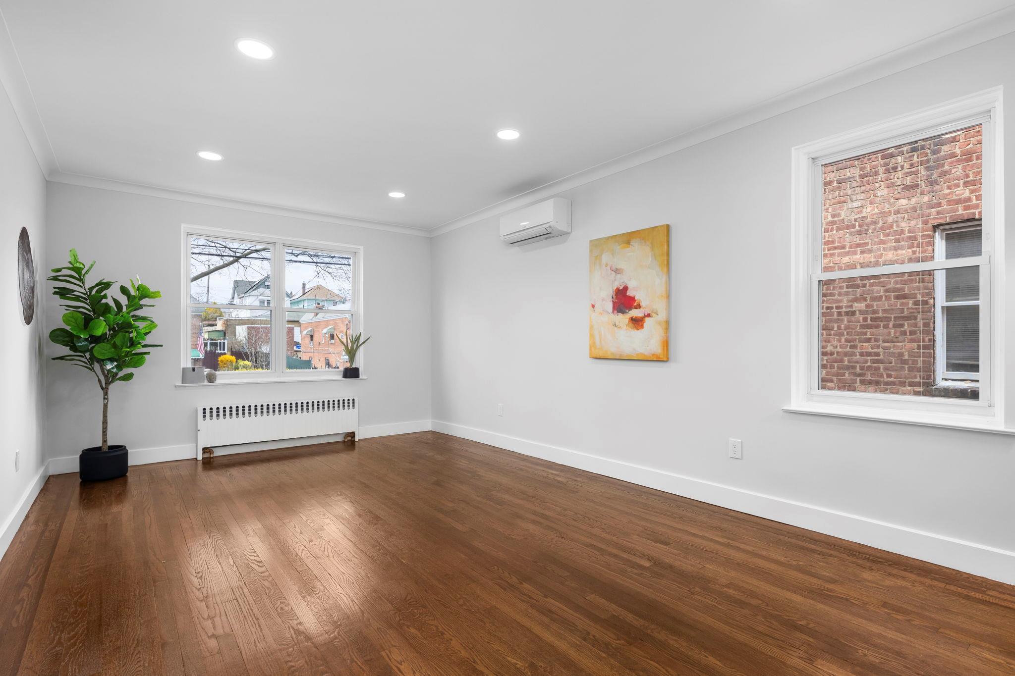 Single Family Tenbroeck  Bronx, NY 10469, MLS-852547-14