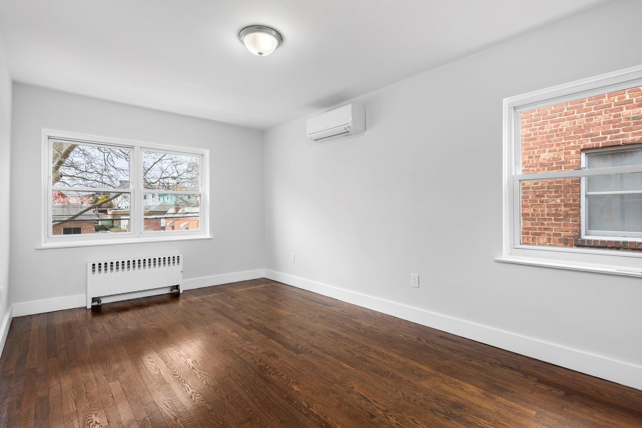 Single Family Tenbroeck  Bronx, NY 10469, MLS-852547-18