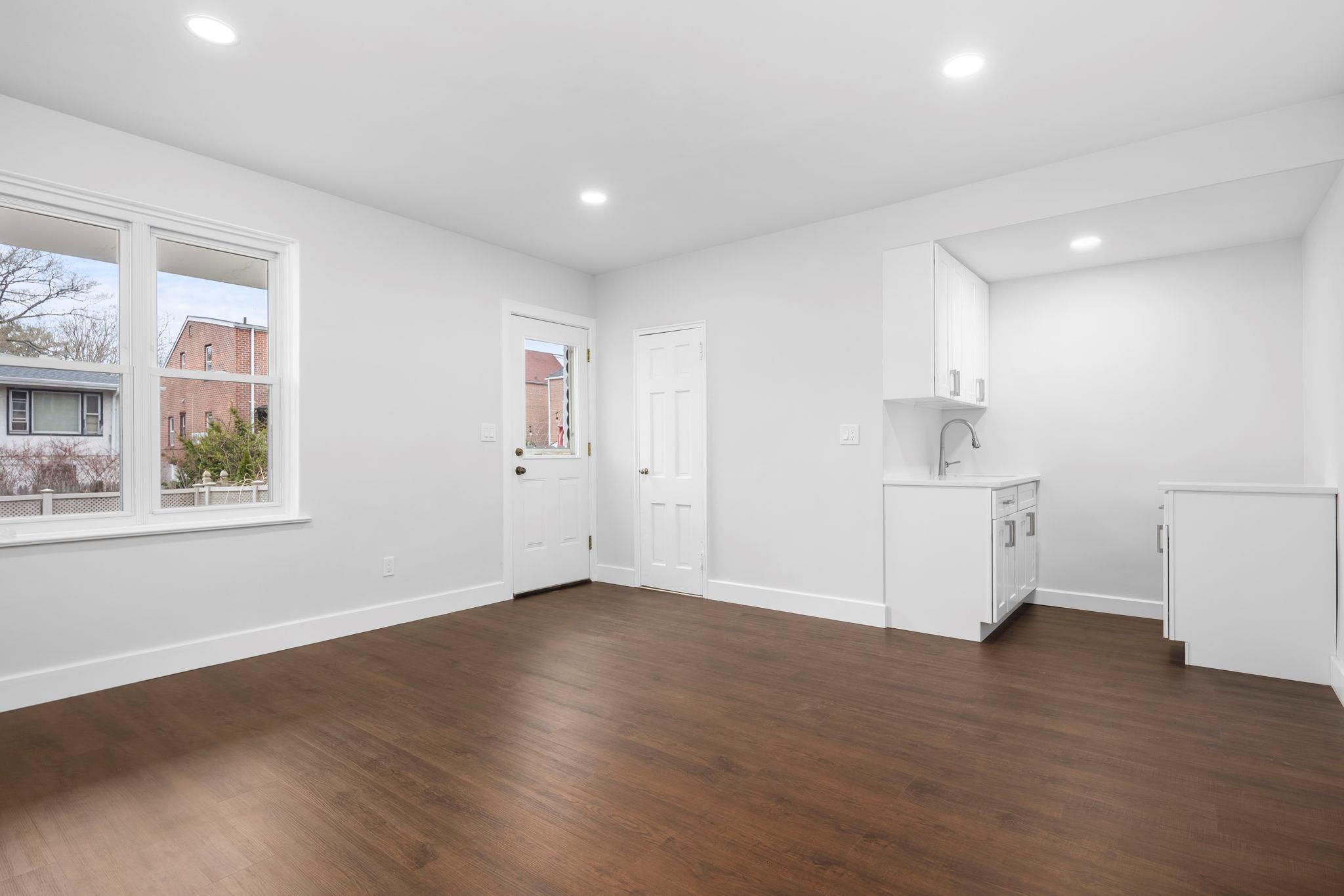 Single Family Tenbroeck  Bronx, NY 10469, MLS-852547-22