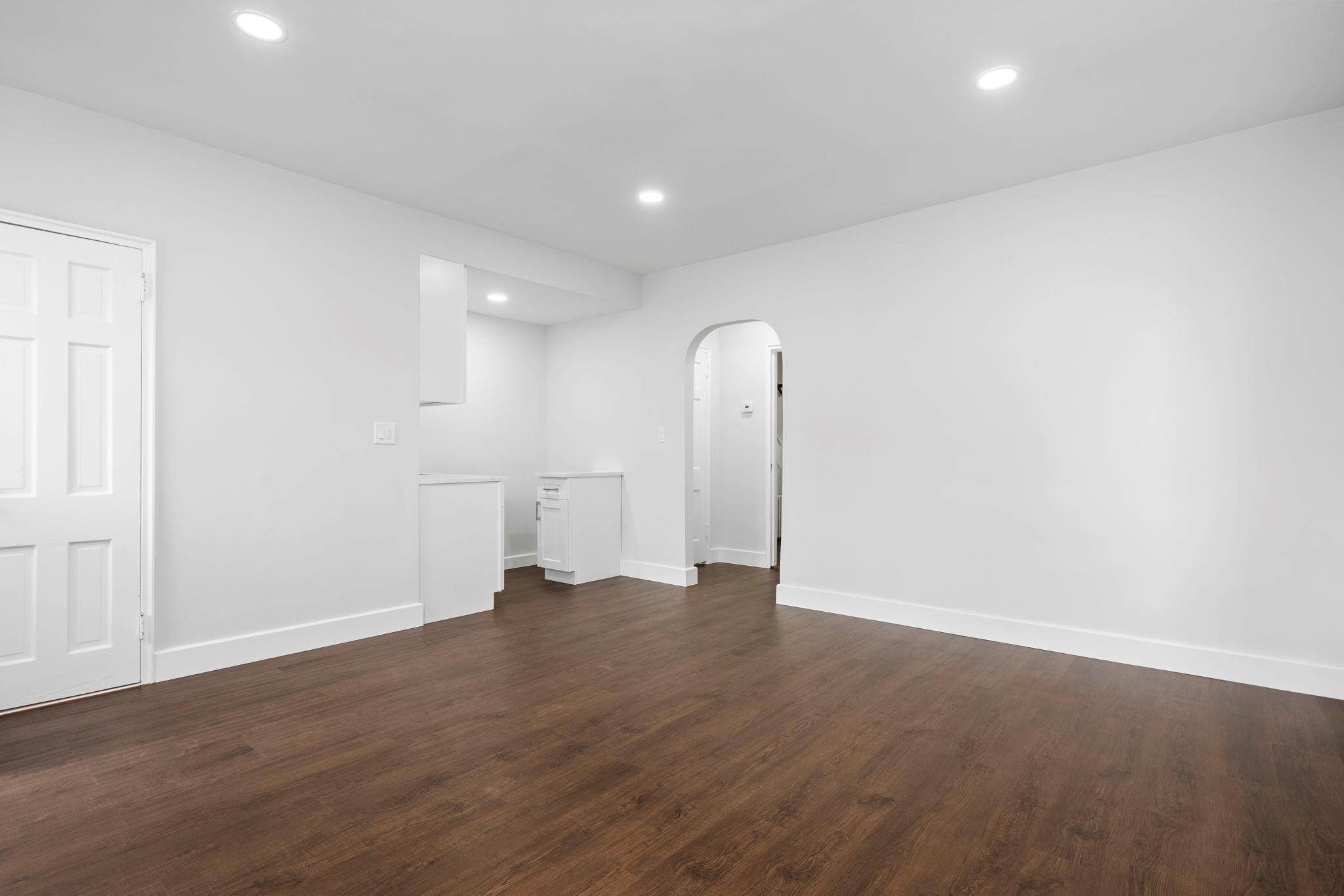 Single Family Tenbroeck  Bronx, NY 10469, MLS-852547-23