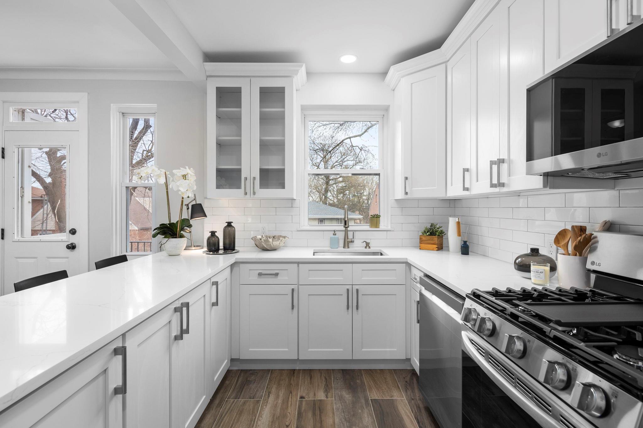 Single Family Tenbroeck  Bronx, NY 10469, MLS-852547-6