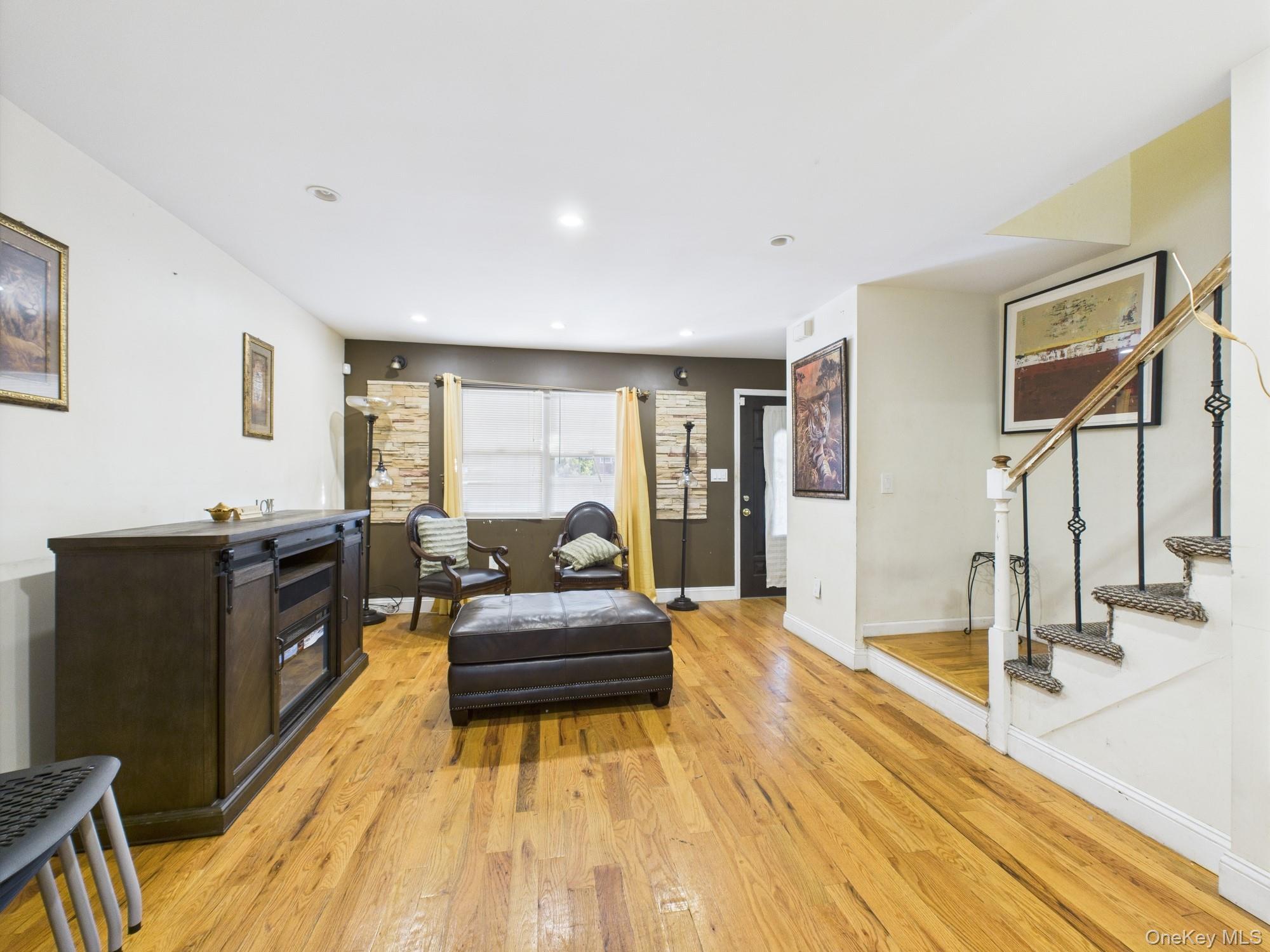 Single Family 223rd Bronx, NY 10466, MLS-852550-28