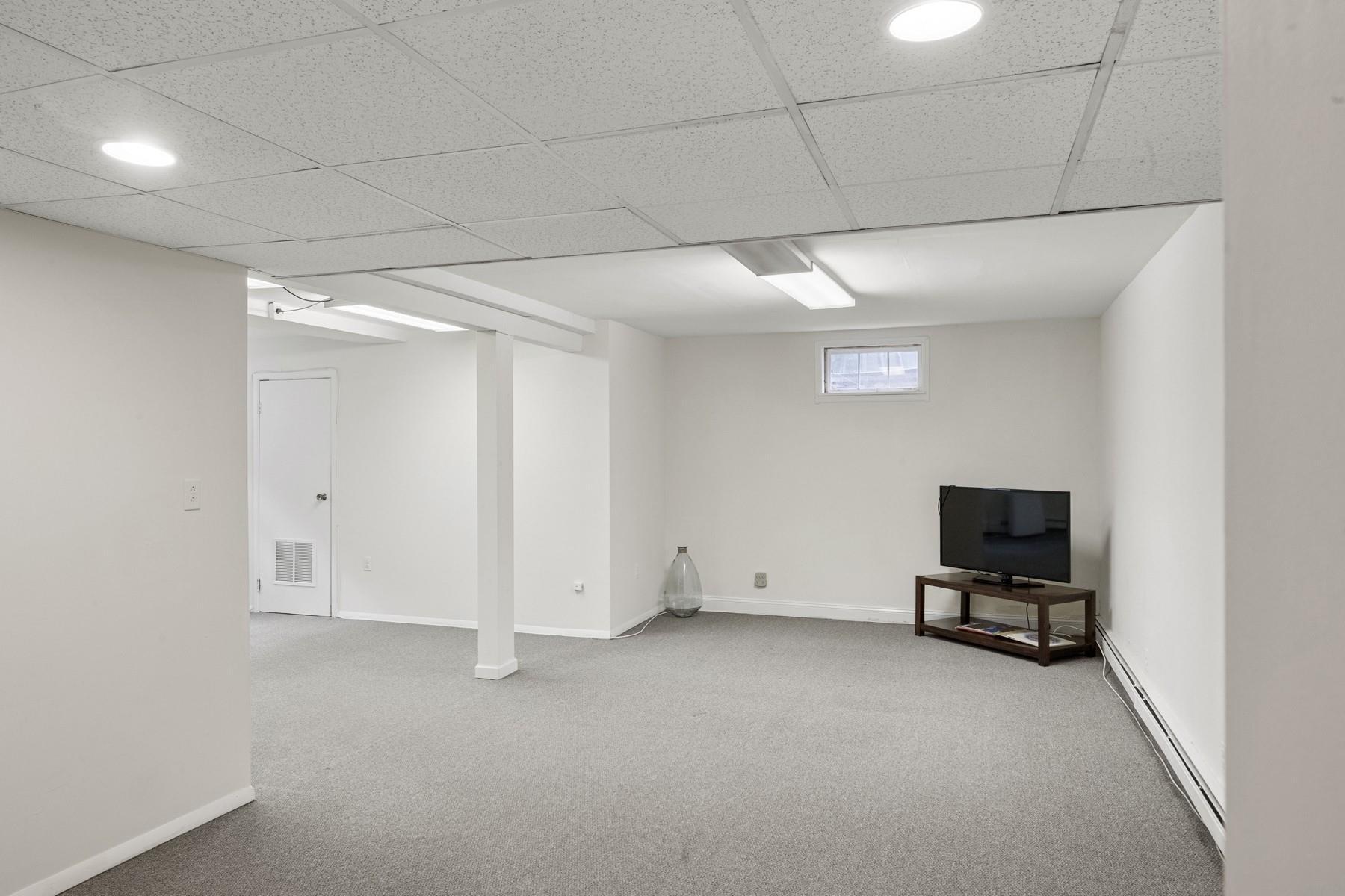Single Family Centershore  Suffolk County, NY 11721, MLS-852551-19